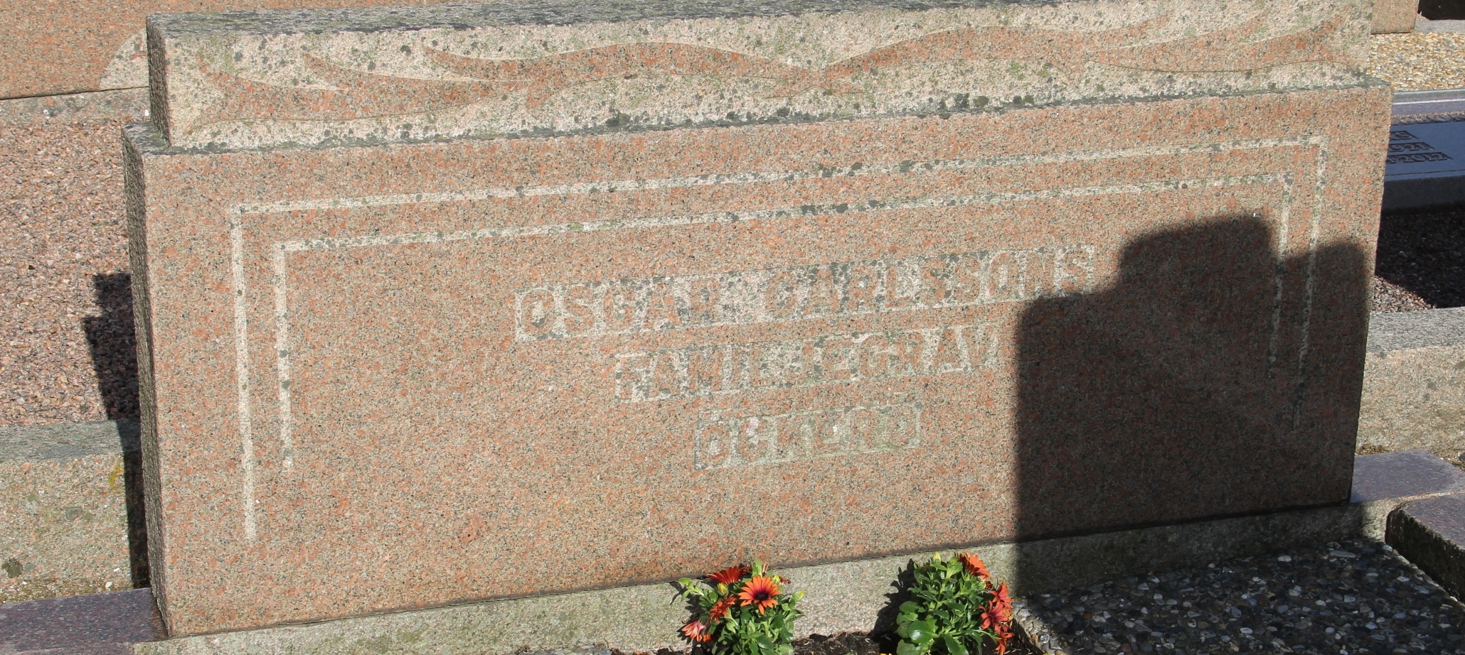 Oskar Karlssons Familjegrav