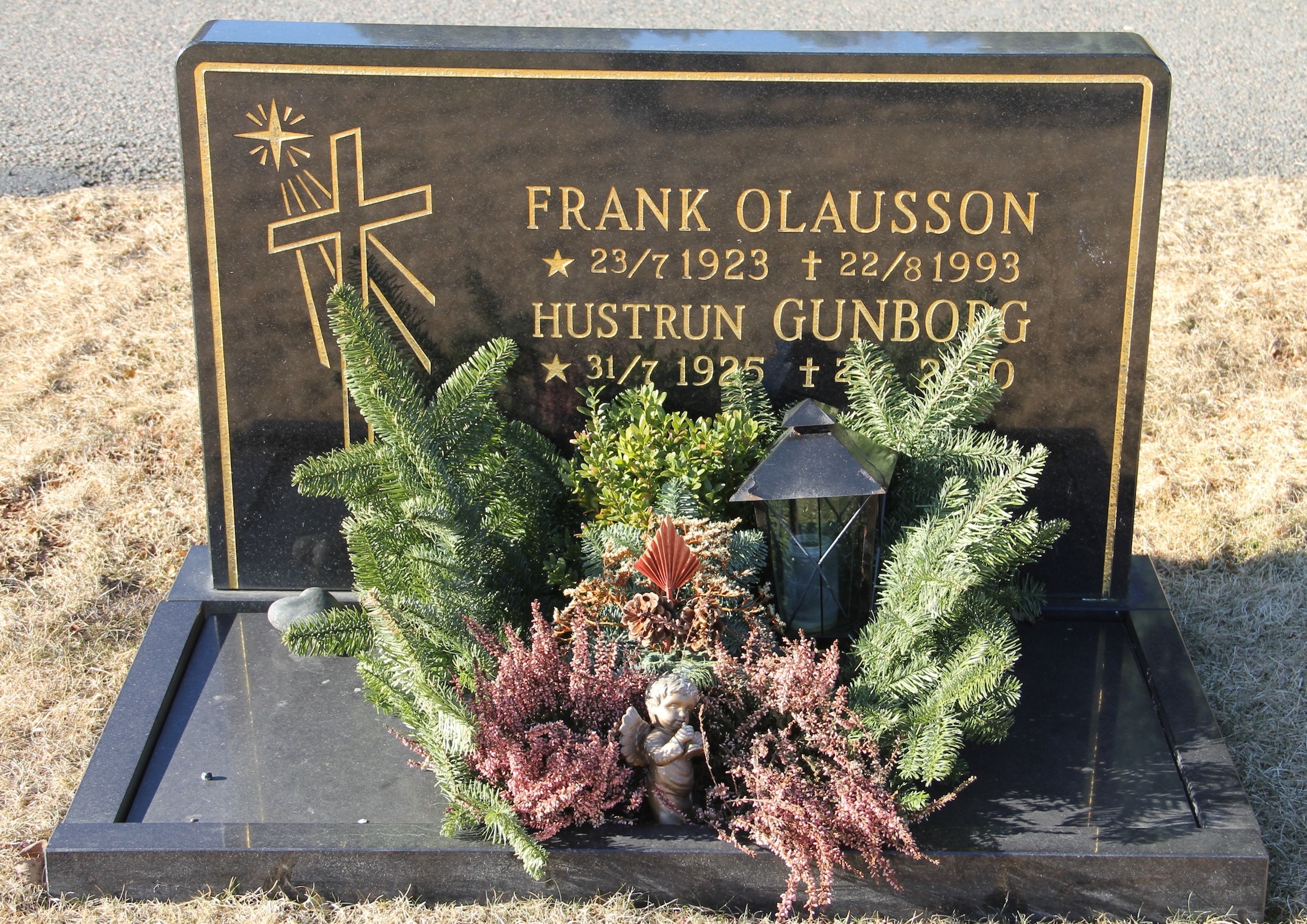 Grav A006 Hönö Kyrkogård