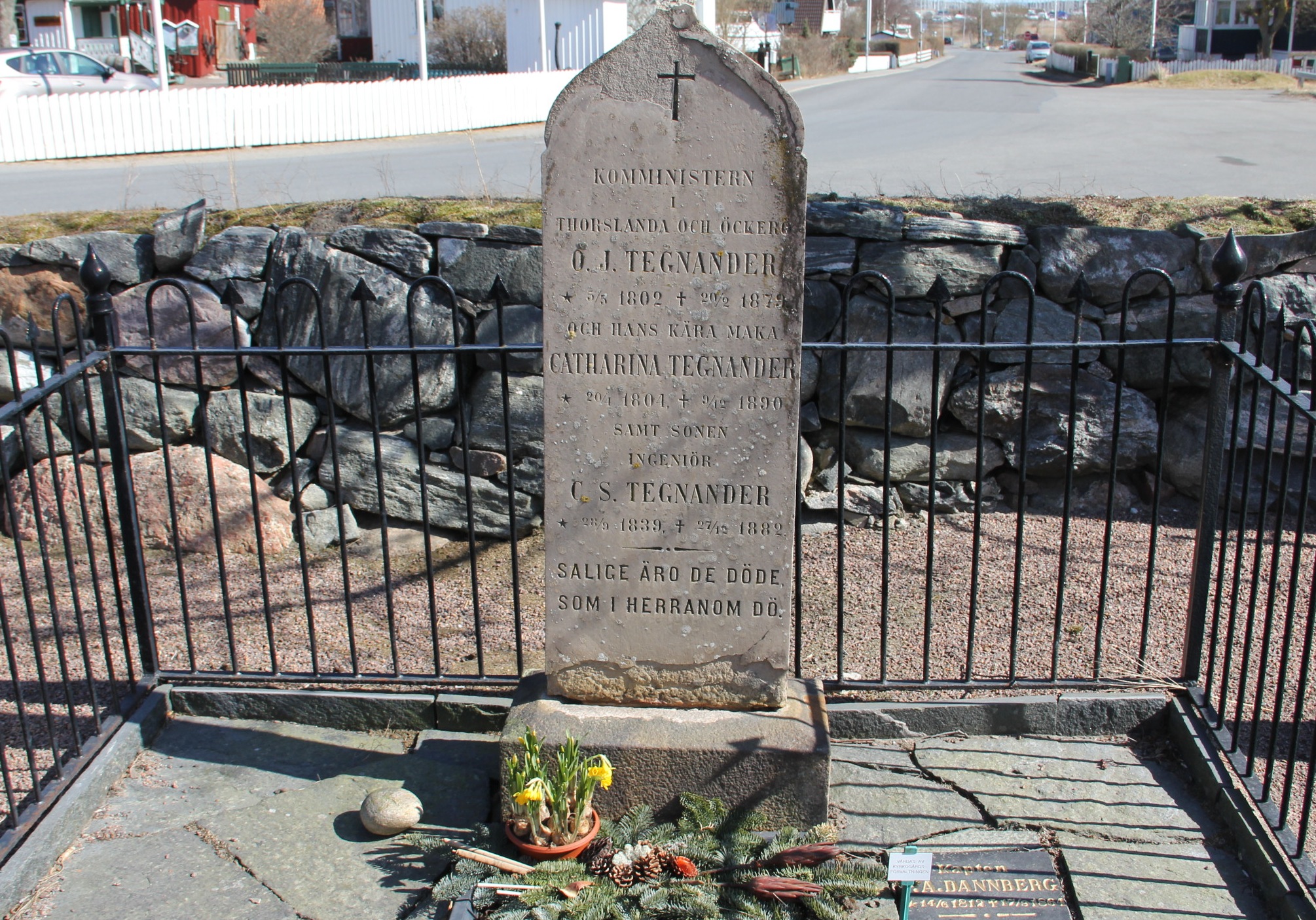 Grav A010 Öckerö Kyrkogård