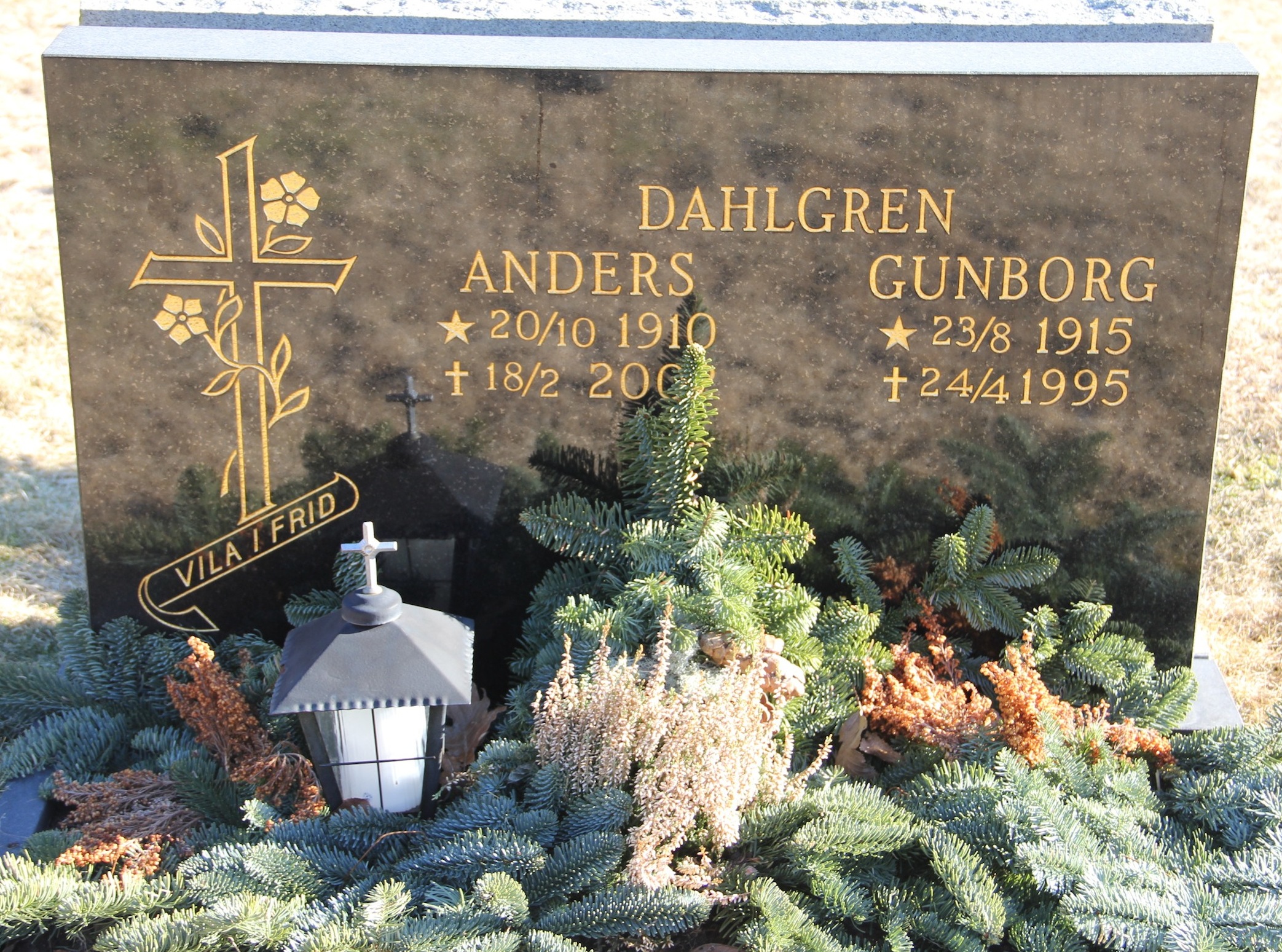 Grav A007 Hönö Kyrkogård