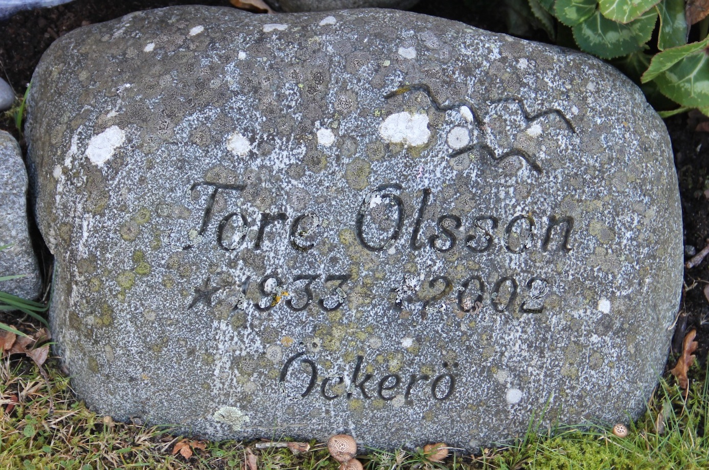 Grav J041 Öckerö Kyrkogård