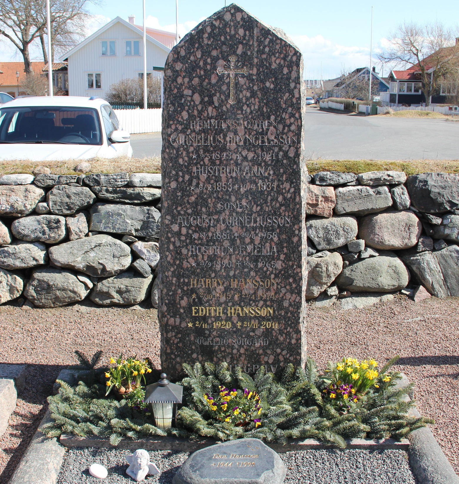 Grav A013 Öckerö Kyrkogård