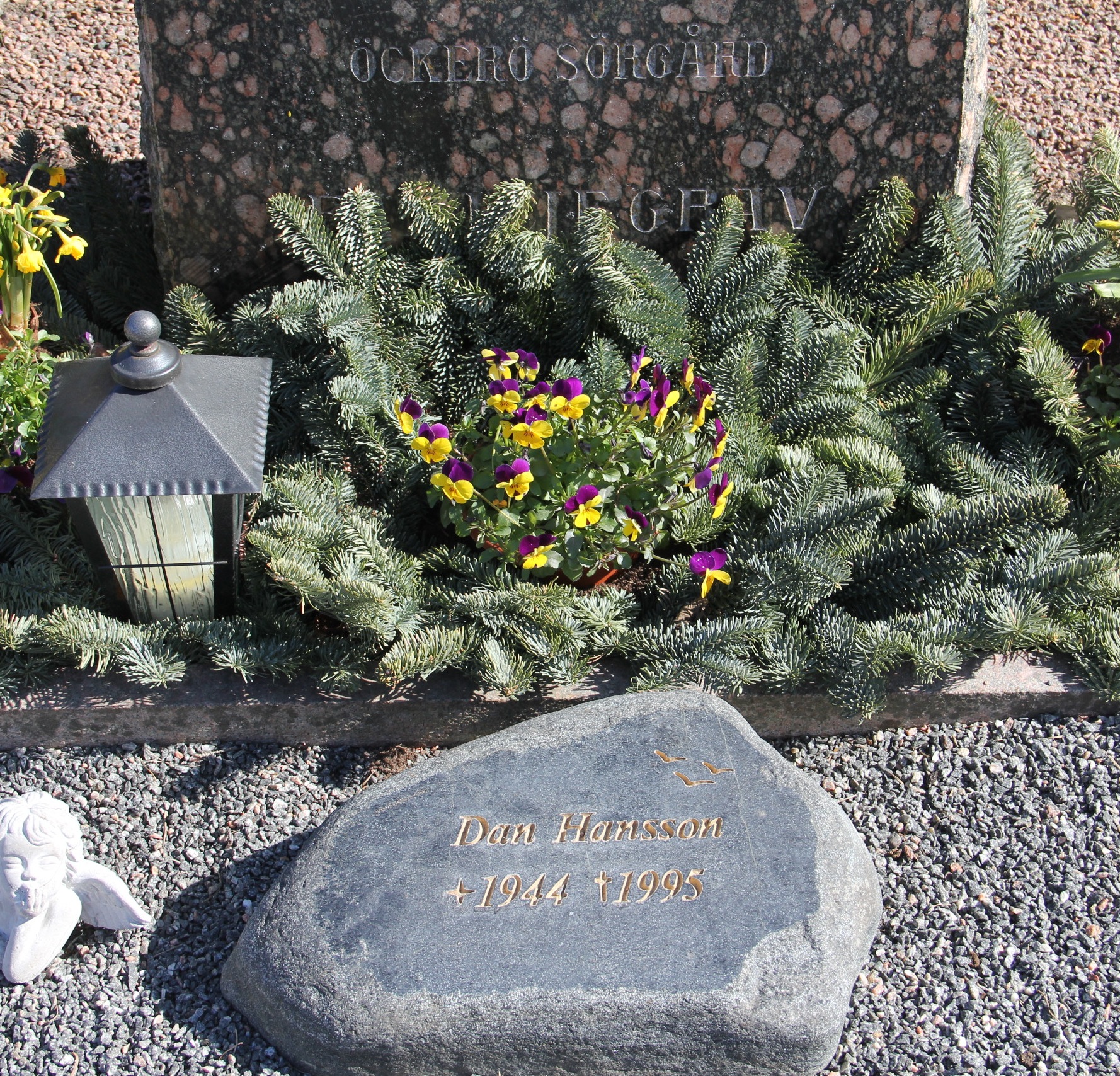 Grav A013 Öckerö Kyrkogård