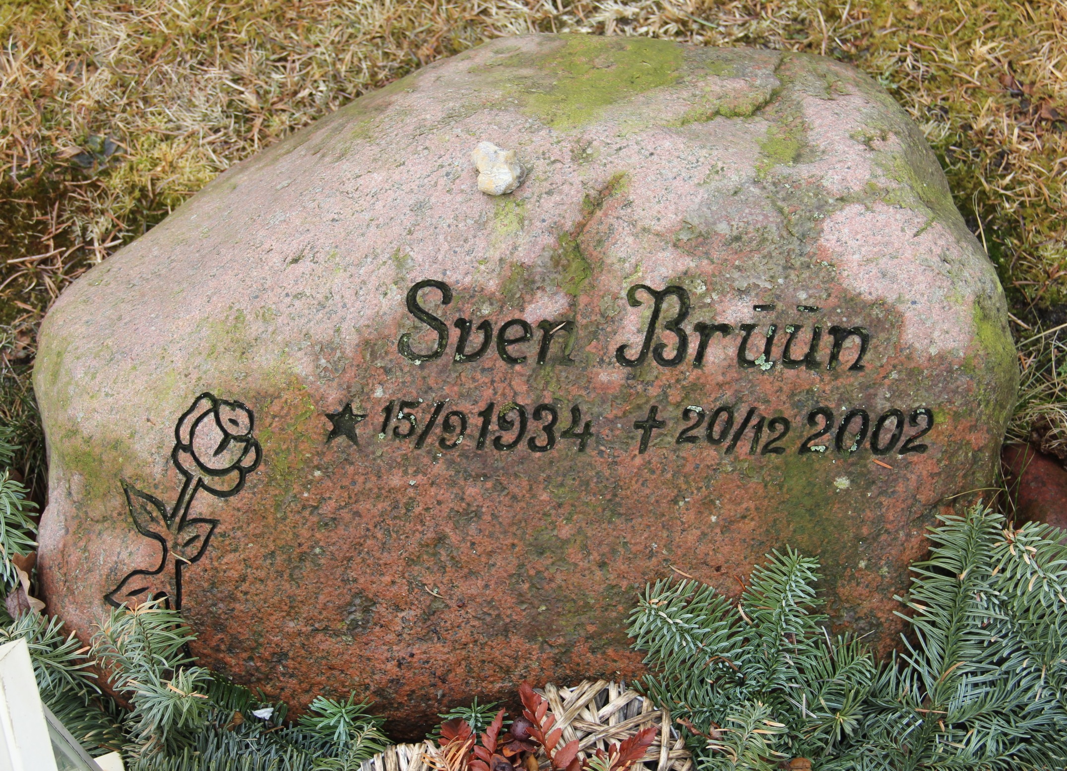 Grav U252 Hönö Kyrkogård