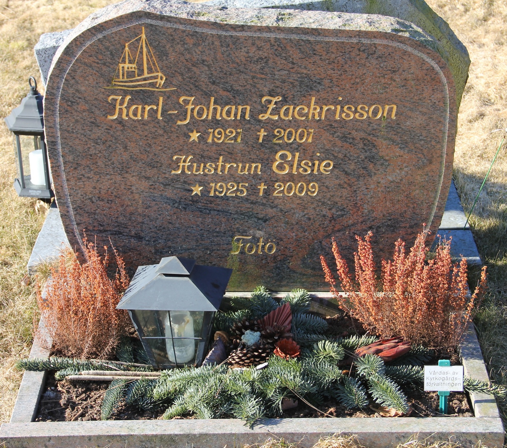Grav A056 Hönö Kyrkogård