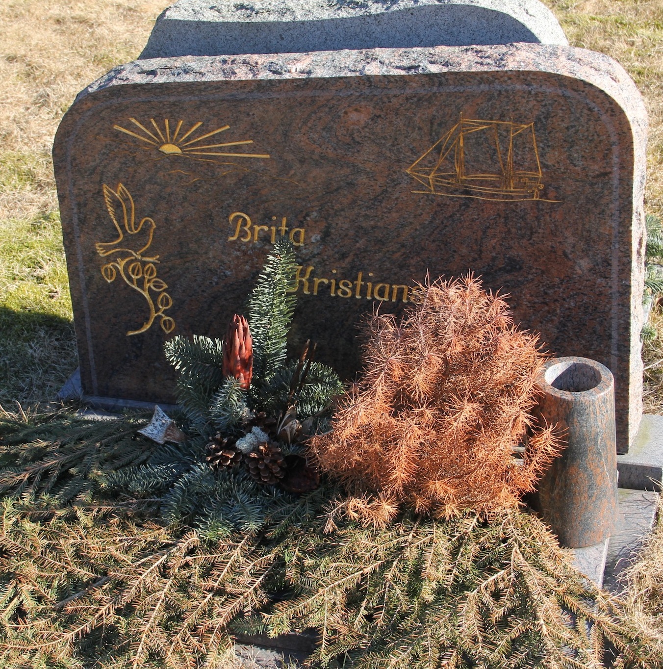 Grav A051 Hönö Kyrkogård