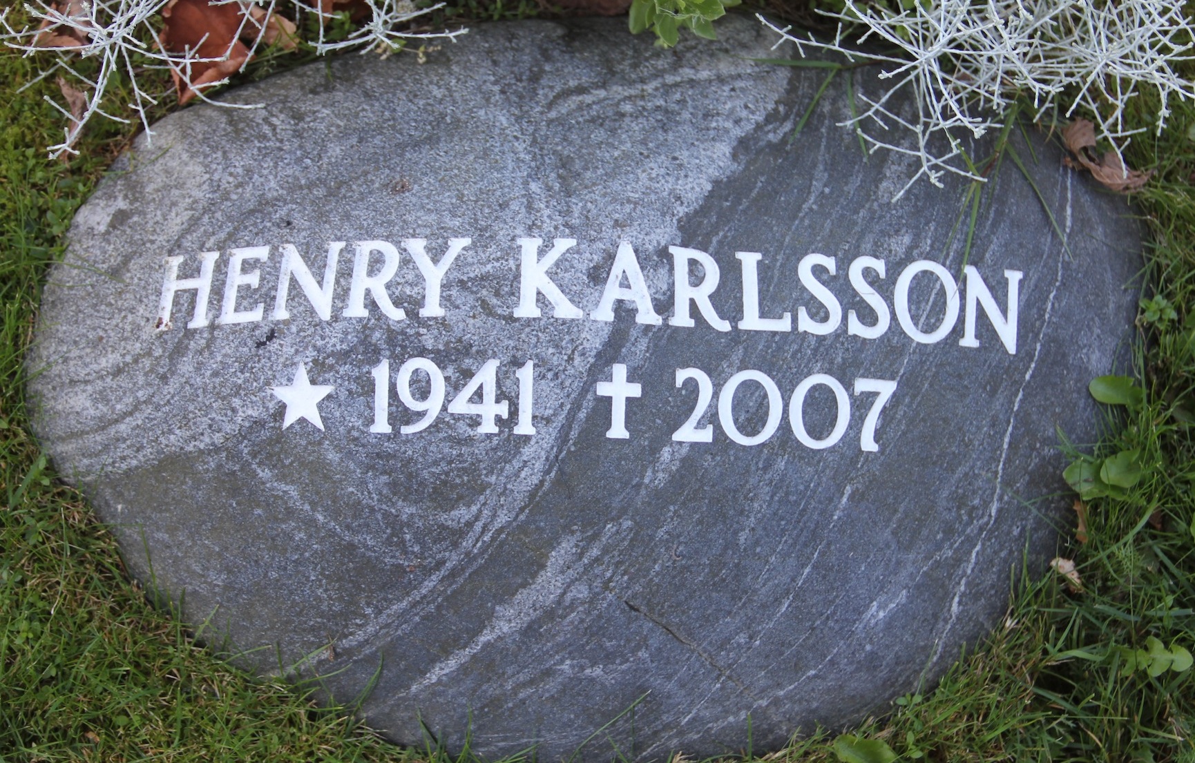 Grav J055 Öckerö Kyrkogård