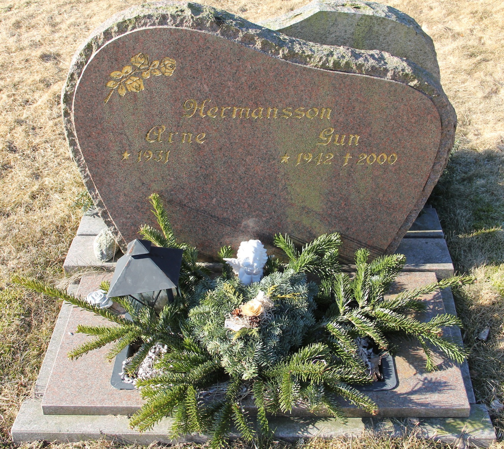 Grav A042 Hönö Kyrkogård