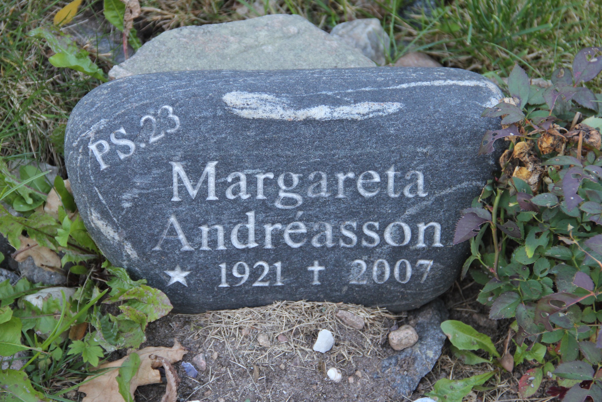 Grav J046 Öckerö Kyrkogård
