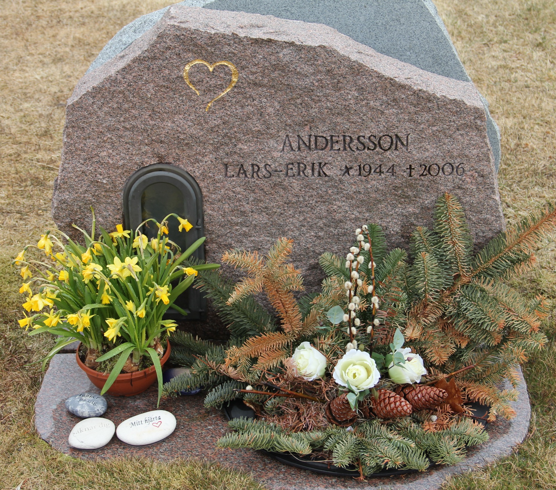 Grav H109 Hönö Kyrkogård