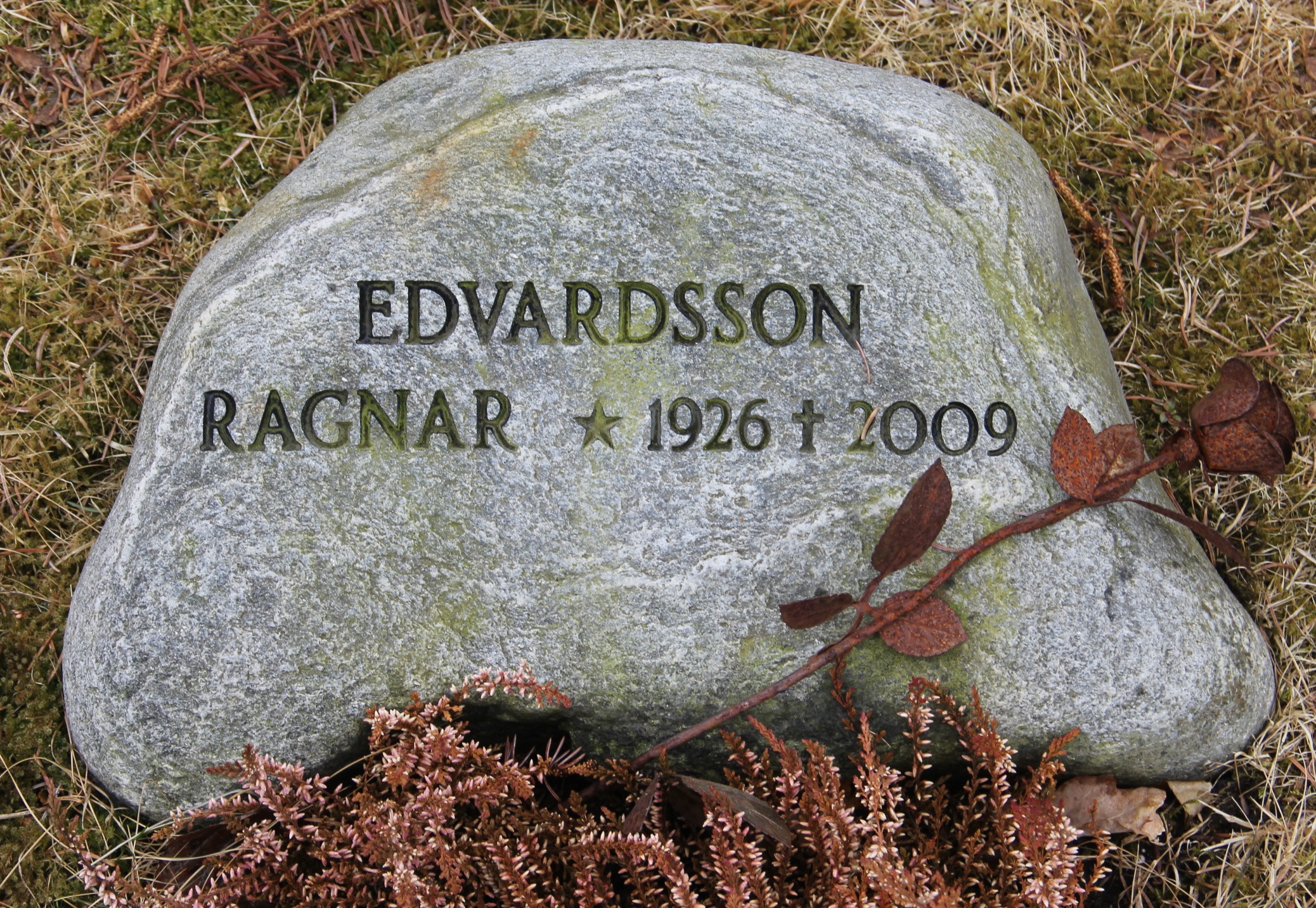 Grav U366 Hönö Kyrkogård