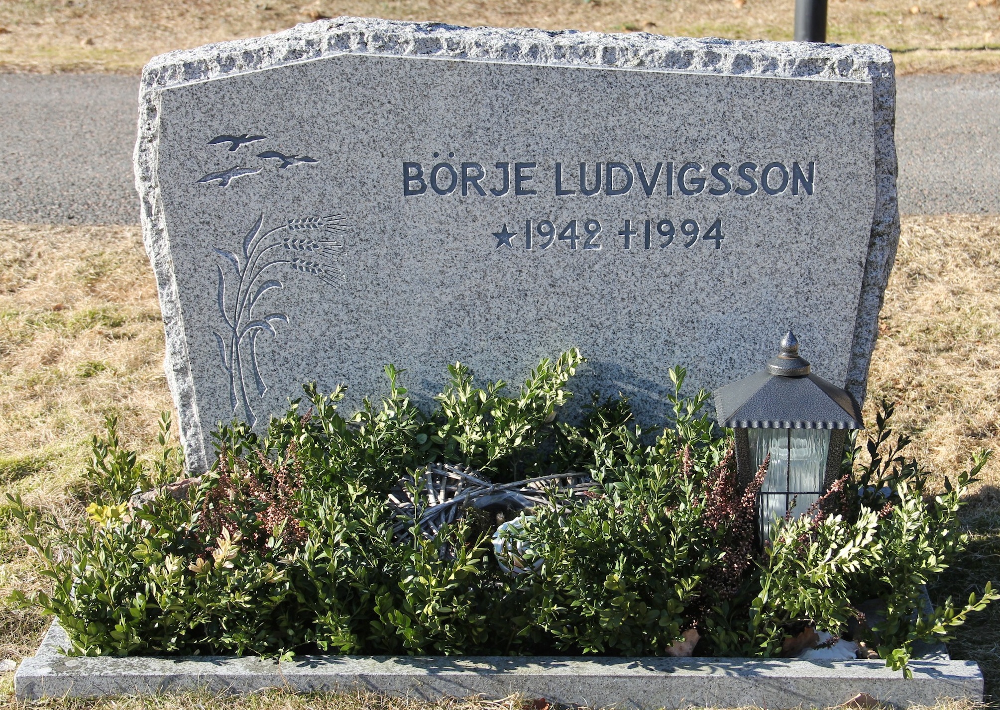 Grav A004 Hönö Kyrkogård