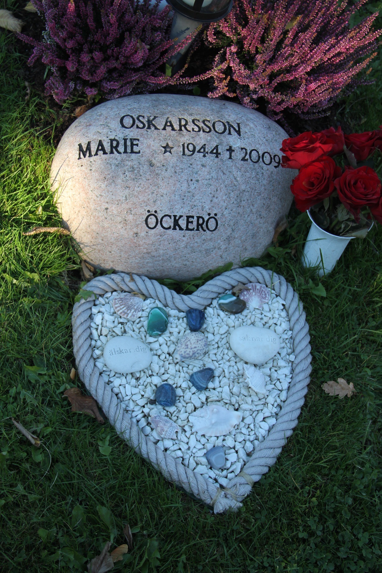 Grav J044 Öckerö Kyrkogård