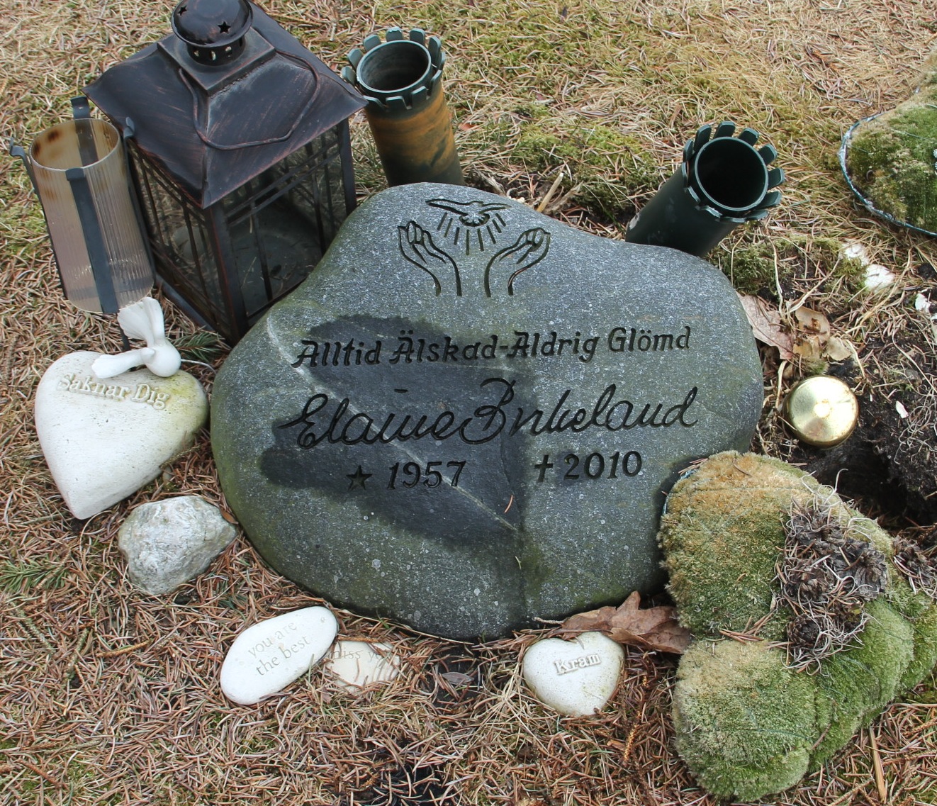 Grav U337 Hönö Kyrkogård