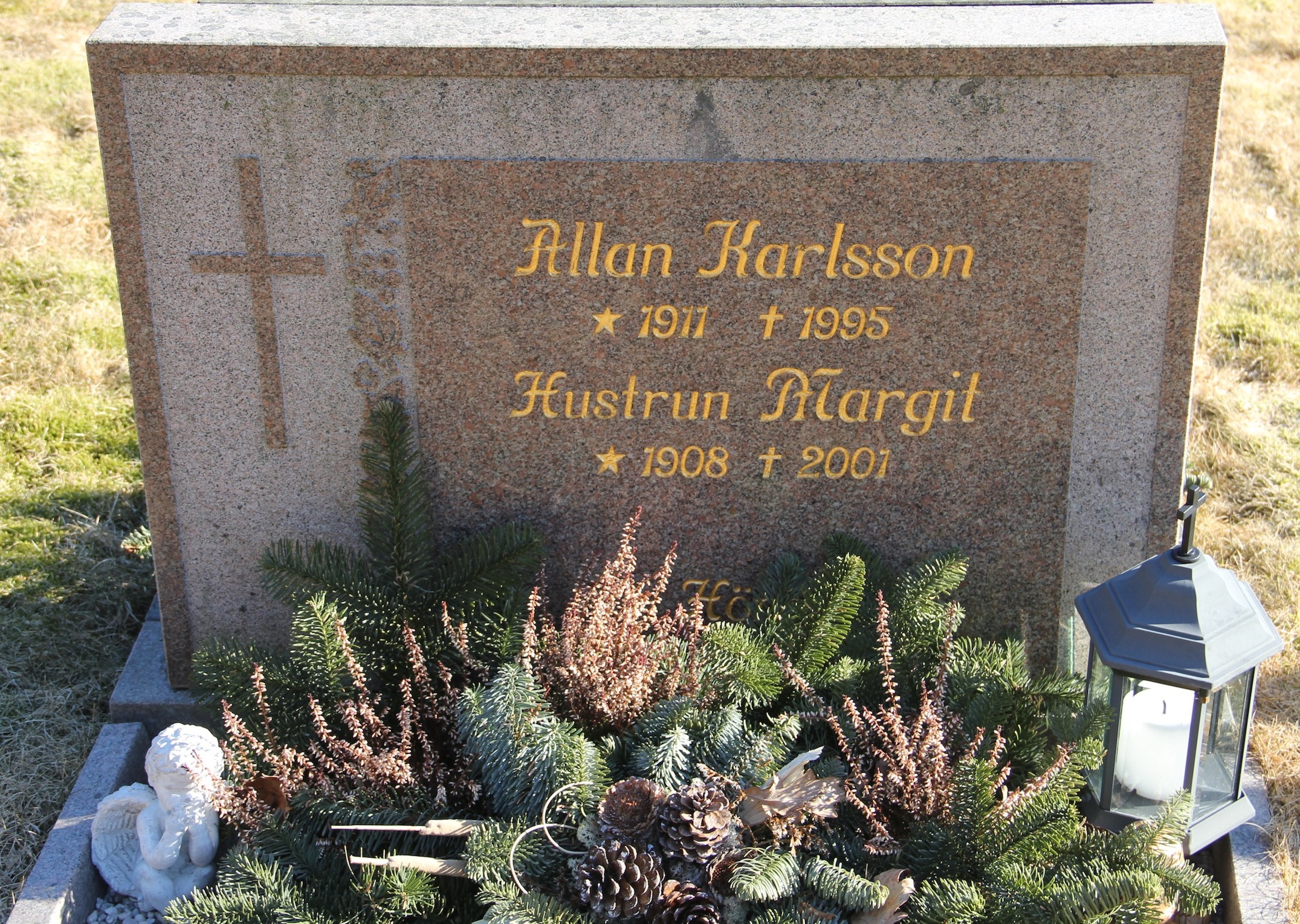 Grav A008 Hönö Kyrkogård