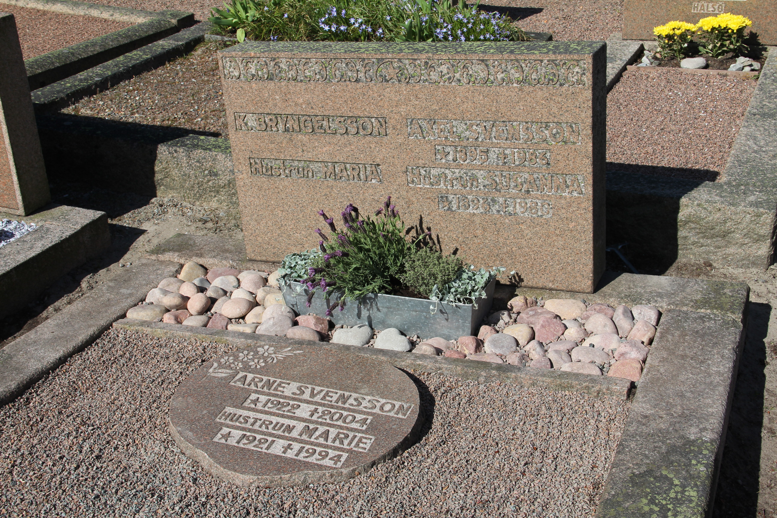 Grav D167 Öckerö Kyrkogård