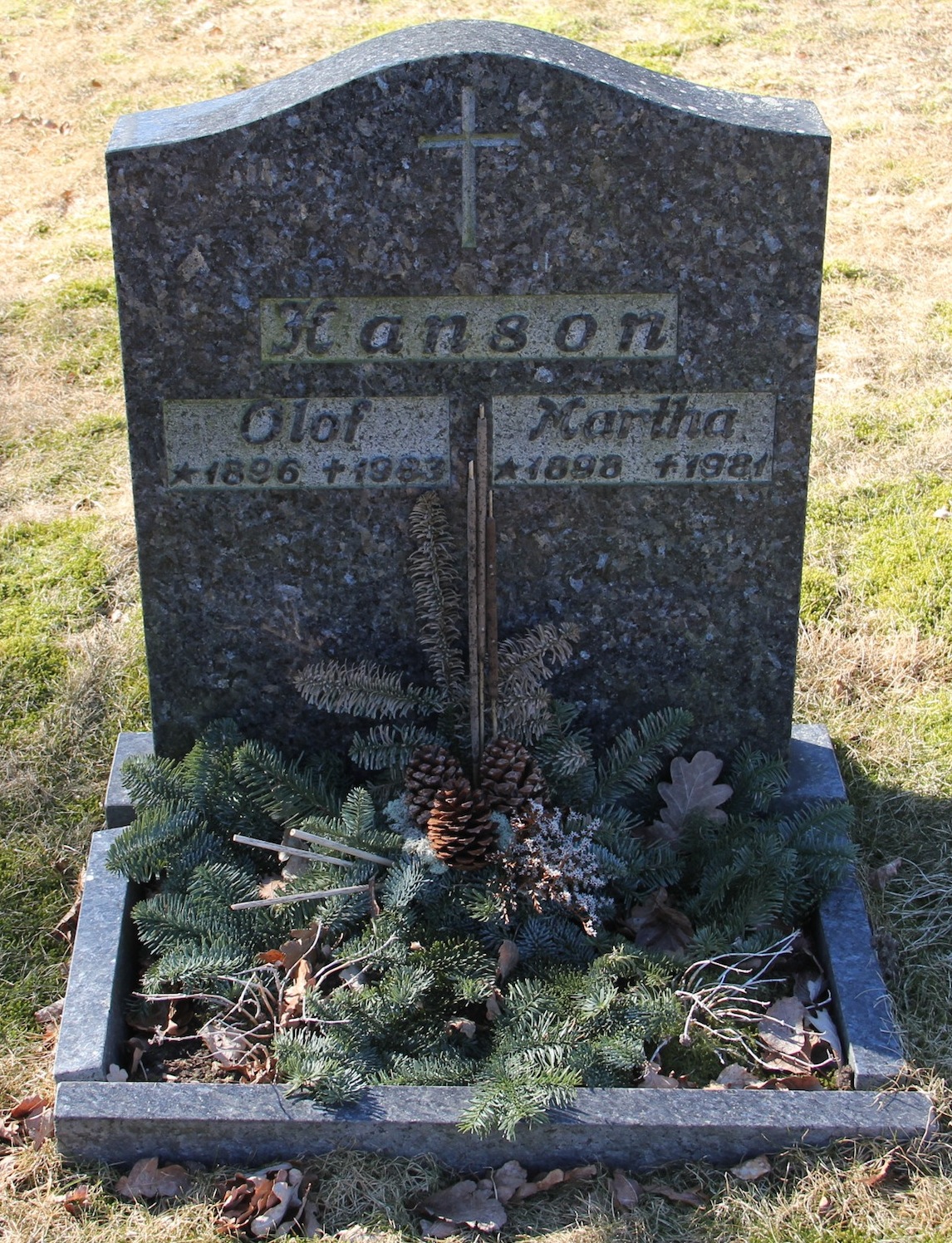 Grav D022 Hönö Kyrkogård