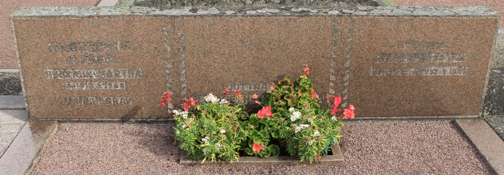 Grav F085 Öckerö Kyrkogård