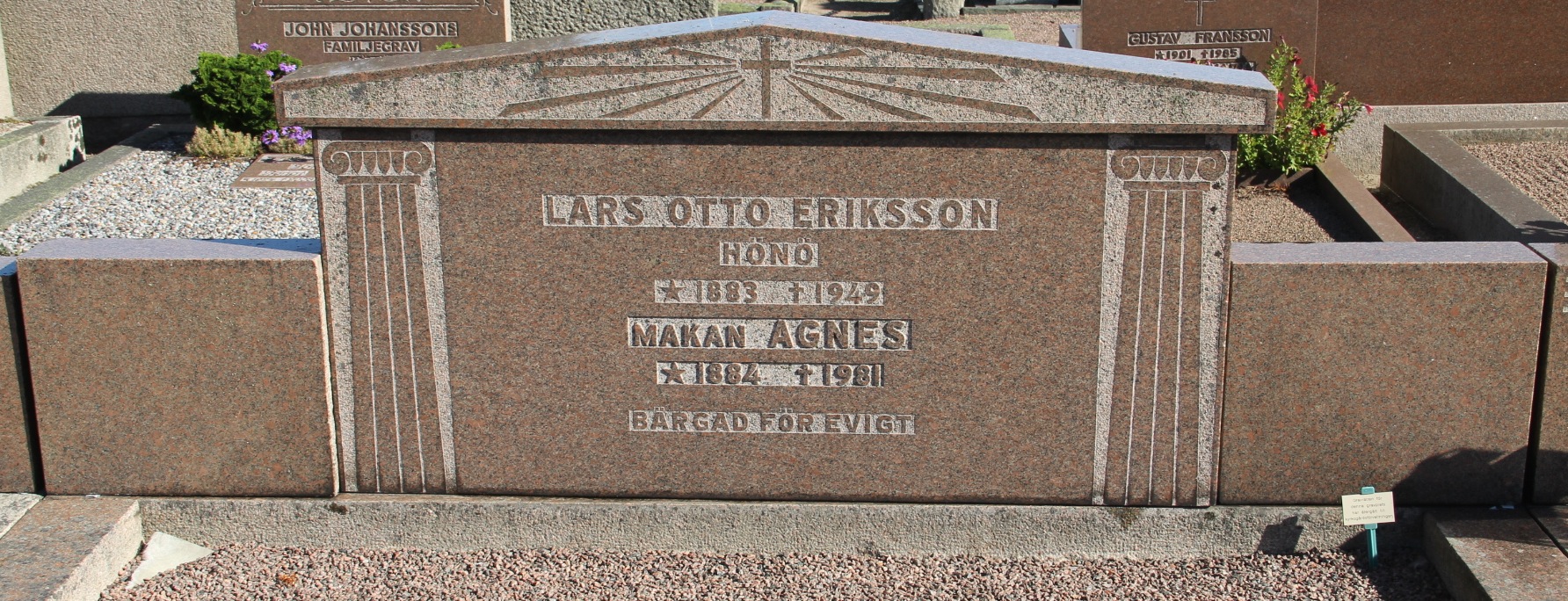 Grav G004 Öckerö Kyrkogård