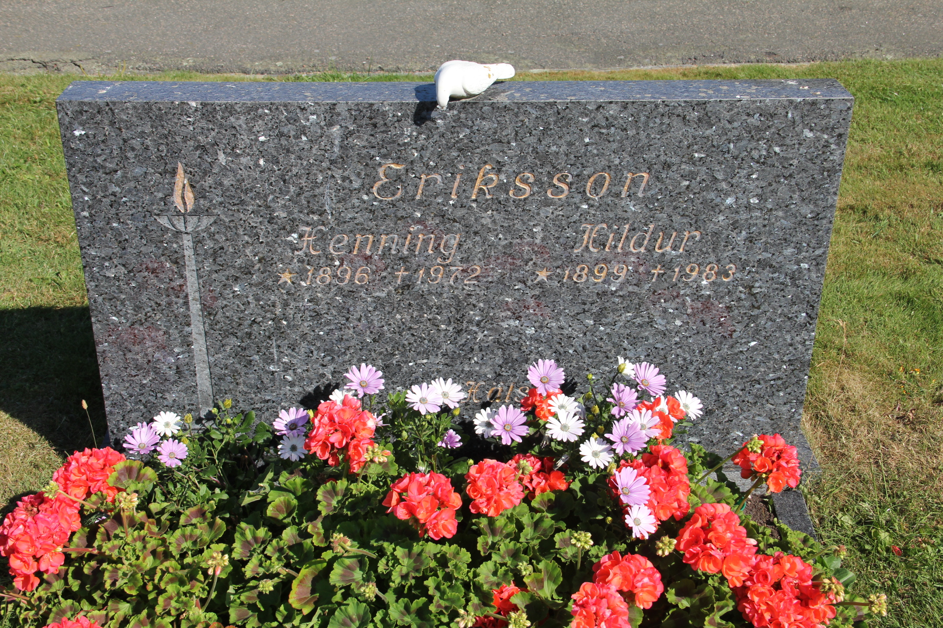 Grav F034 Öckerö Kyrkogård
