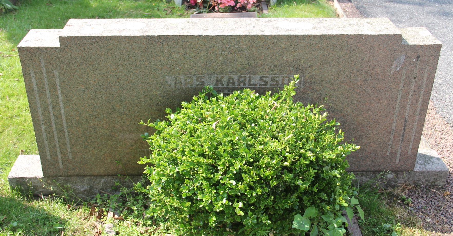 Grav E027 Öckerö Kyrkogård