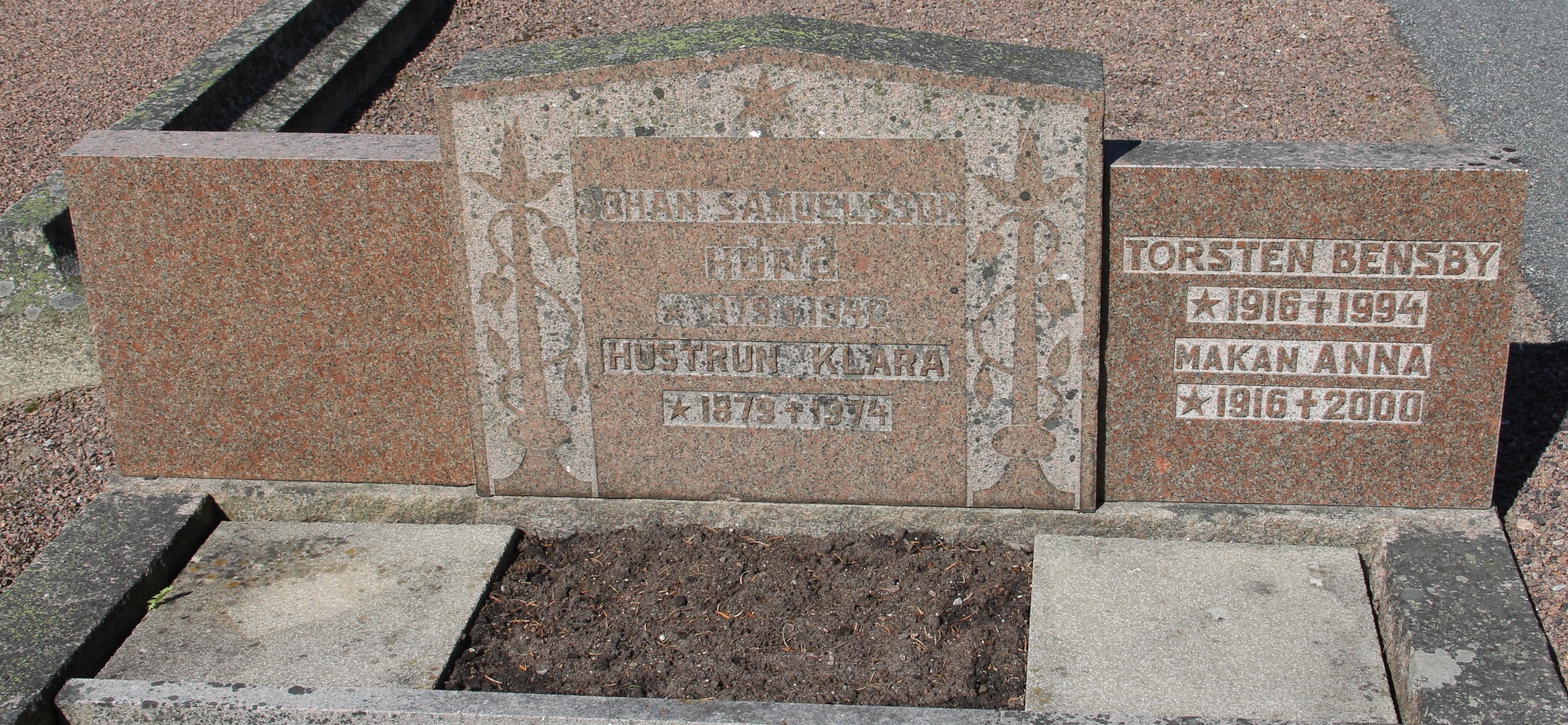 Grav D204 Öckerö Kyrkogård