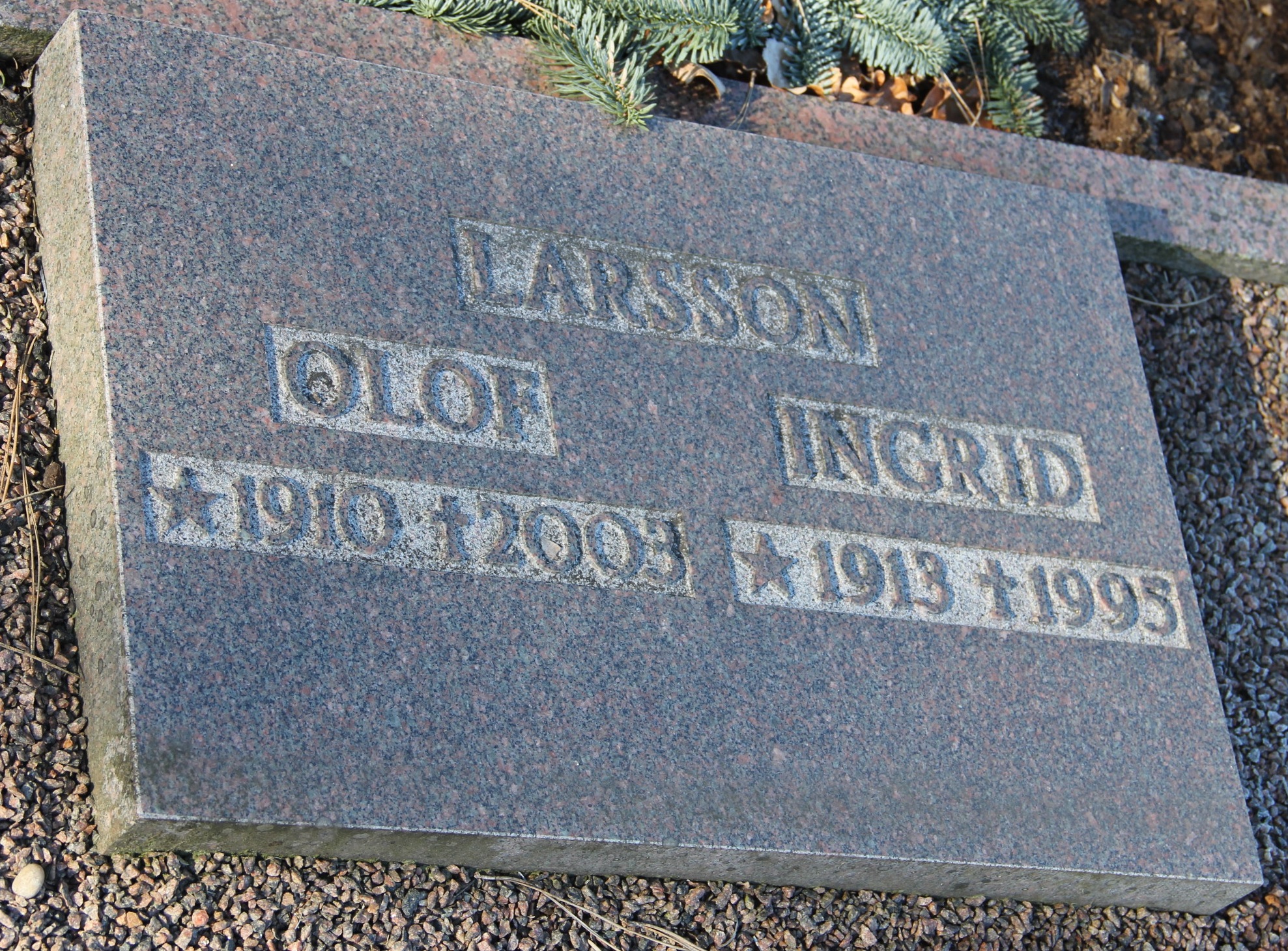 Grav E023 Hönö Kyrkogård