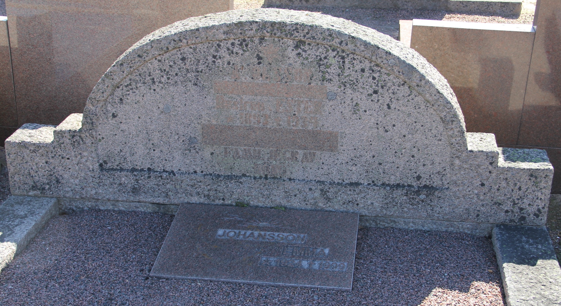 Grav D119 Öckerö Kyrkogård