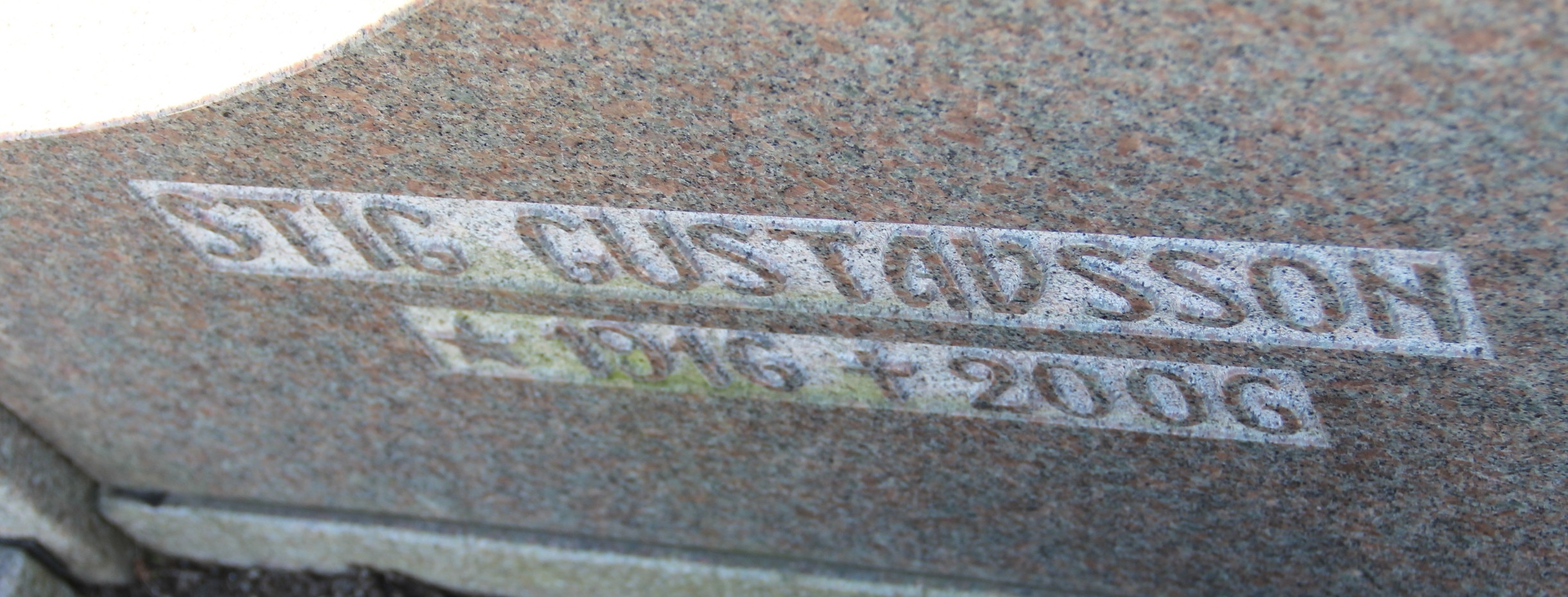 Grav D120 Öckerö Kyrkogård