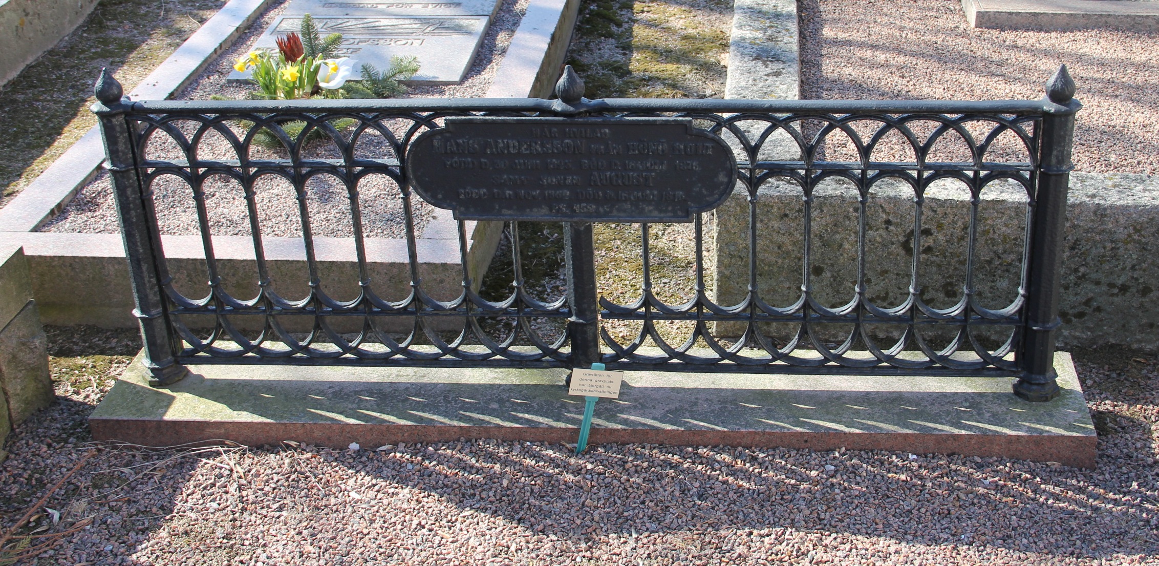 Grav A106 Öckerö Kyrkogård