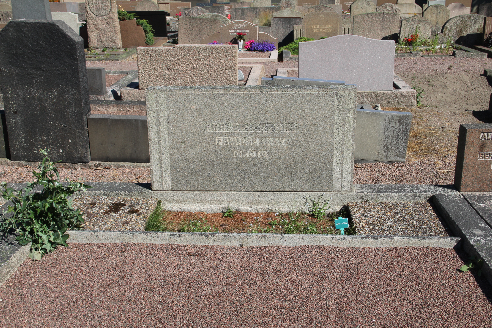 Grav F009 Öckerö Kyrkogård
