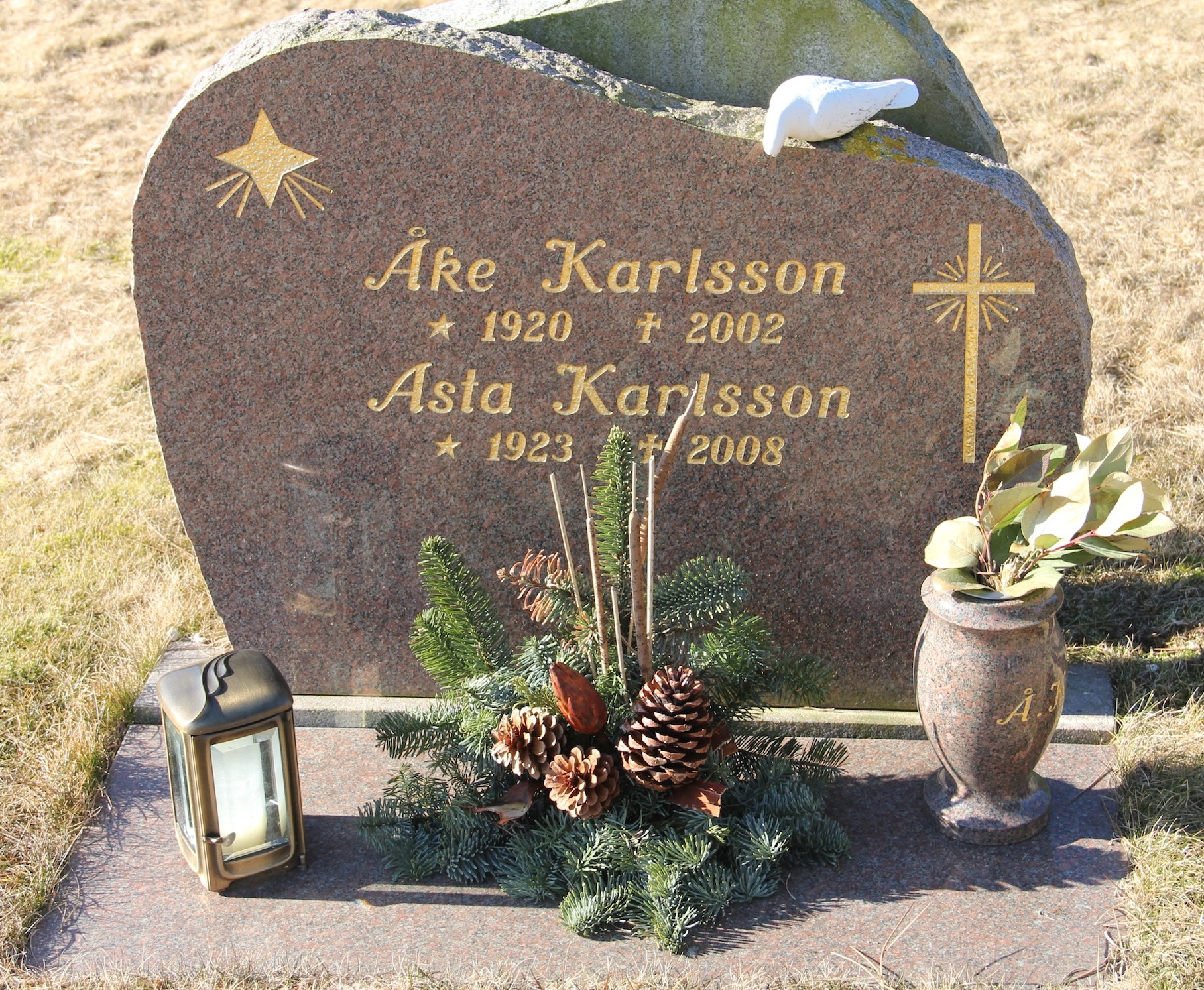 Grav A072 Hönö Kyrkogård