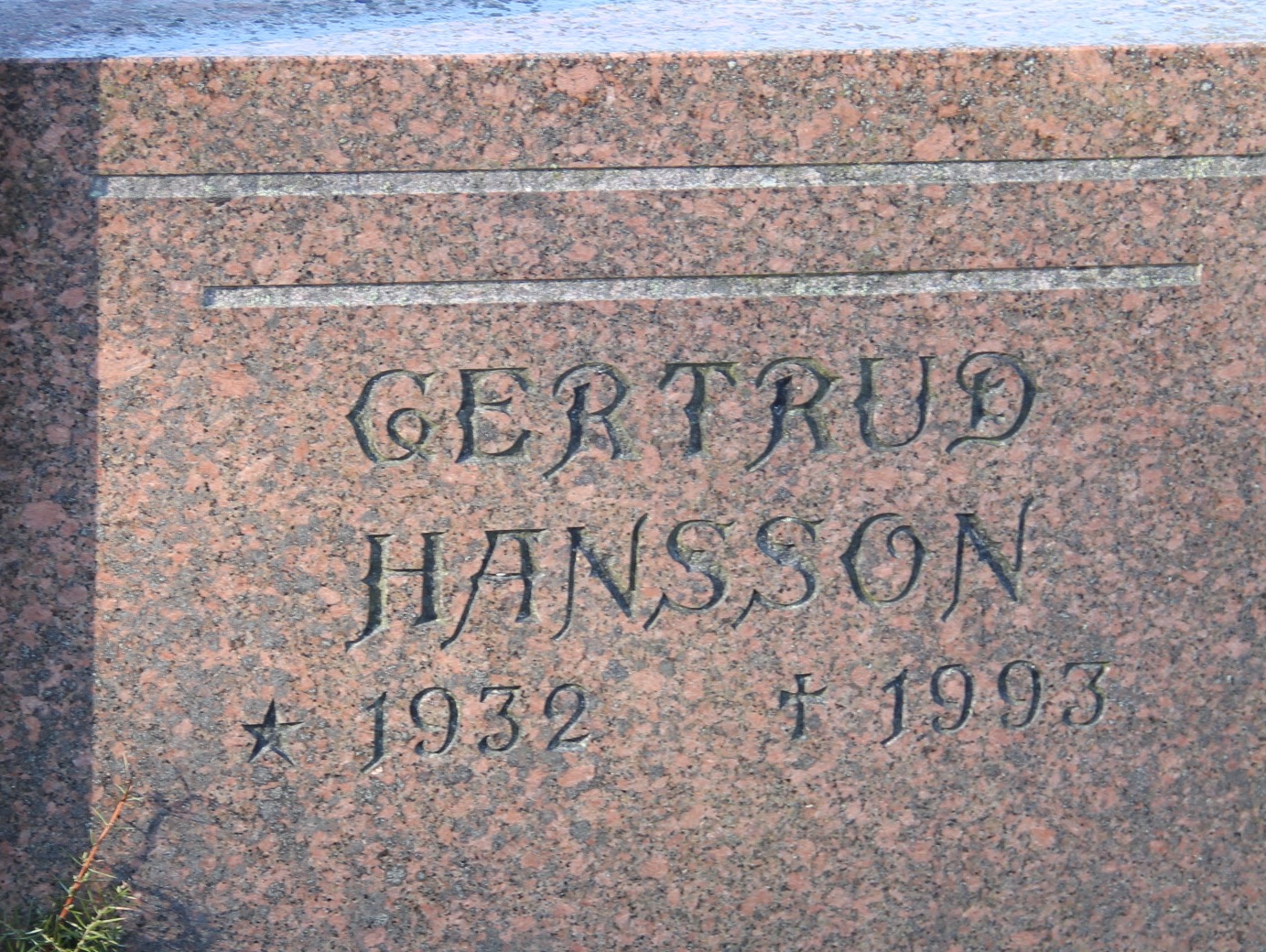 Grav E019 Hönö Kyrkogård