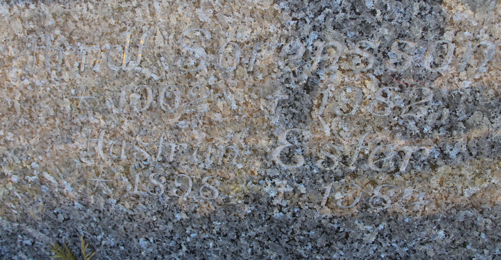 Grav B072 Hönö Kyrkogård