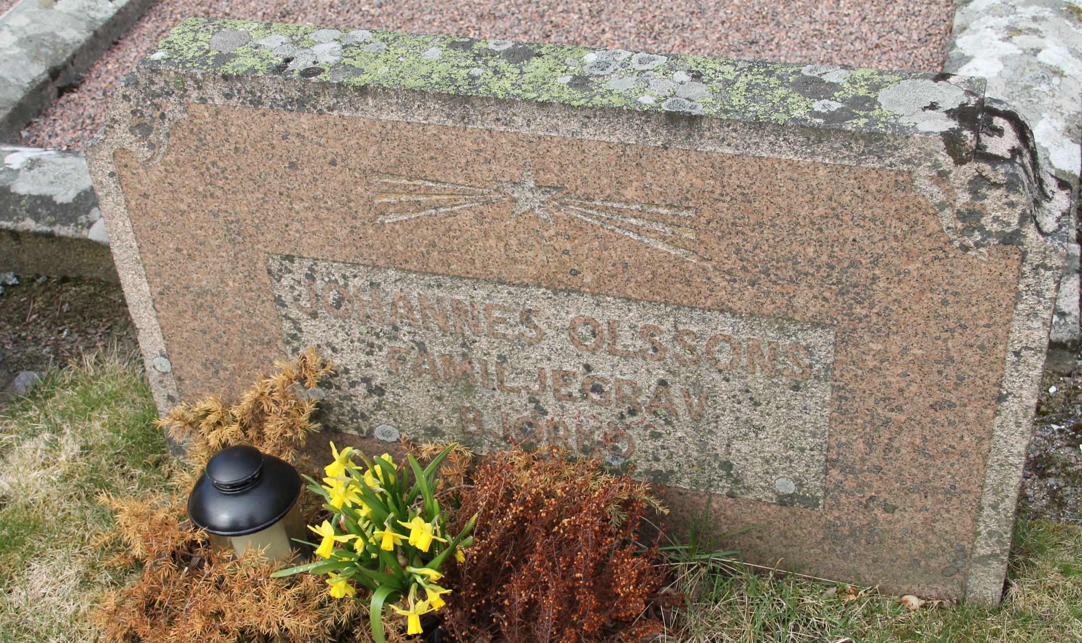 Grav C088 Öckerö Kyrkogård