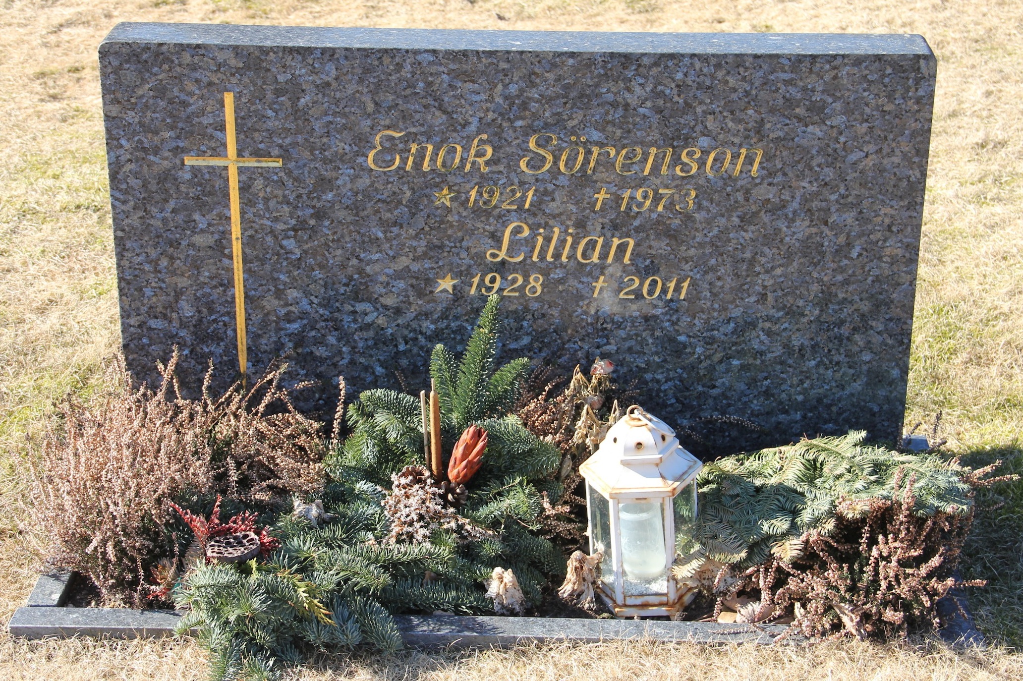 Grav B026 Hönö Kyrkogård