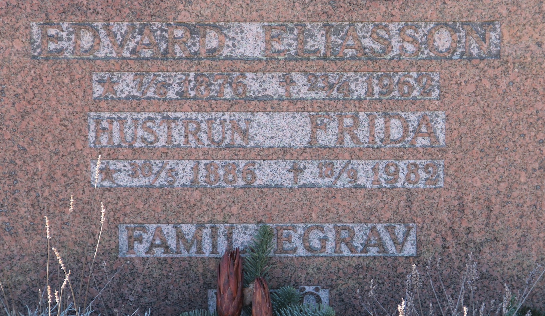Grav C086 Hönö Kyrkogård