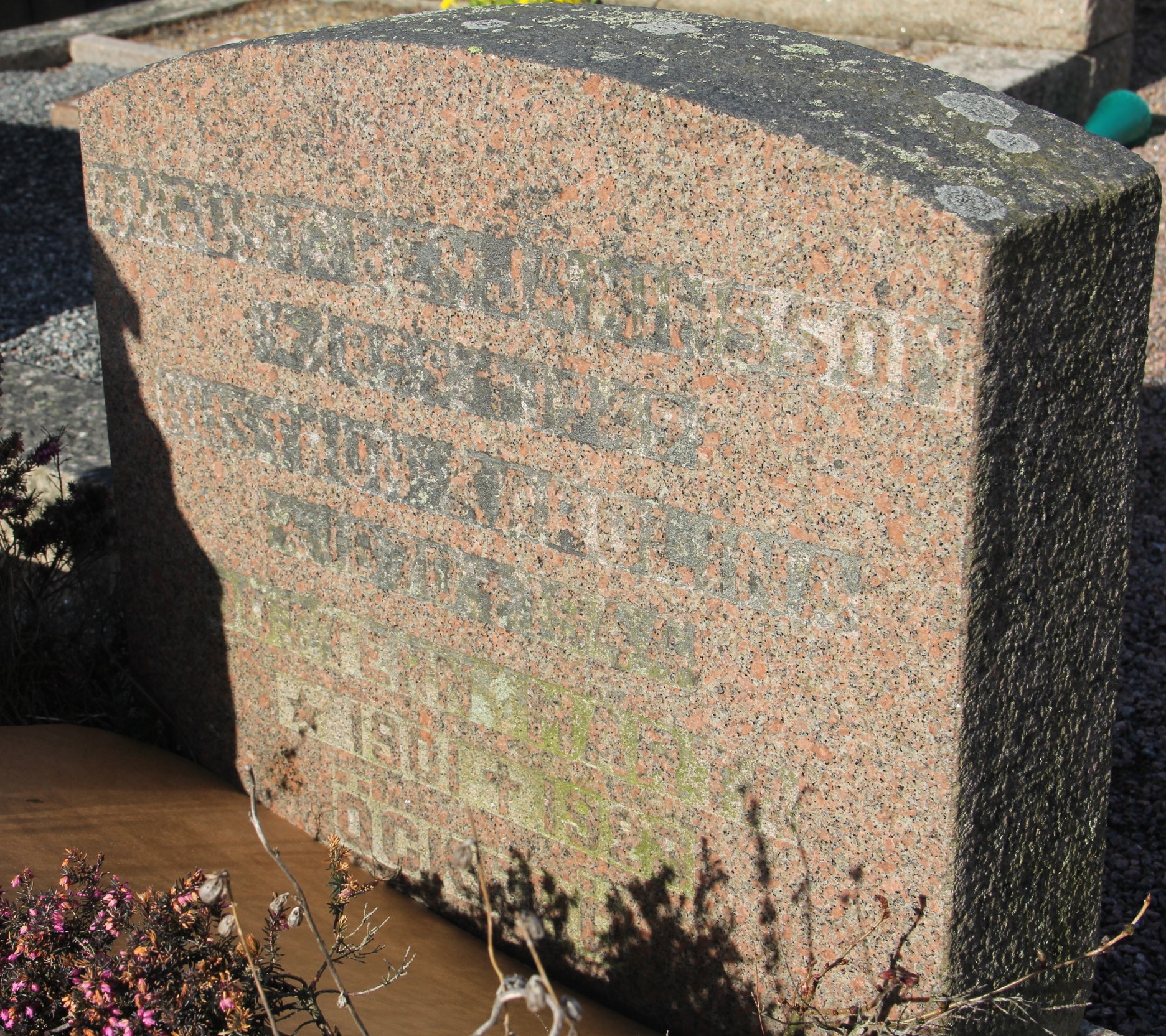 Grav B009 Öckerö Kyrkogård