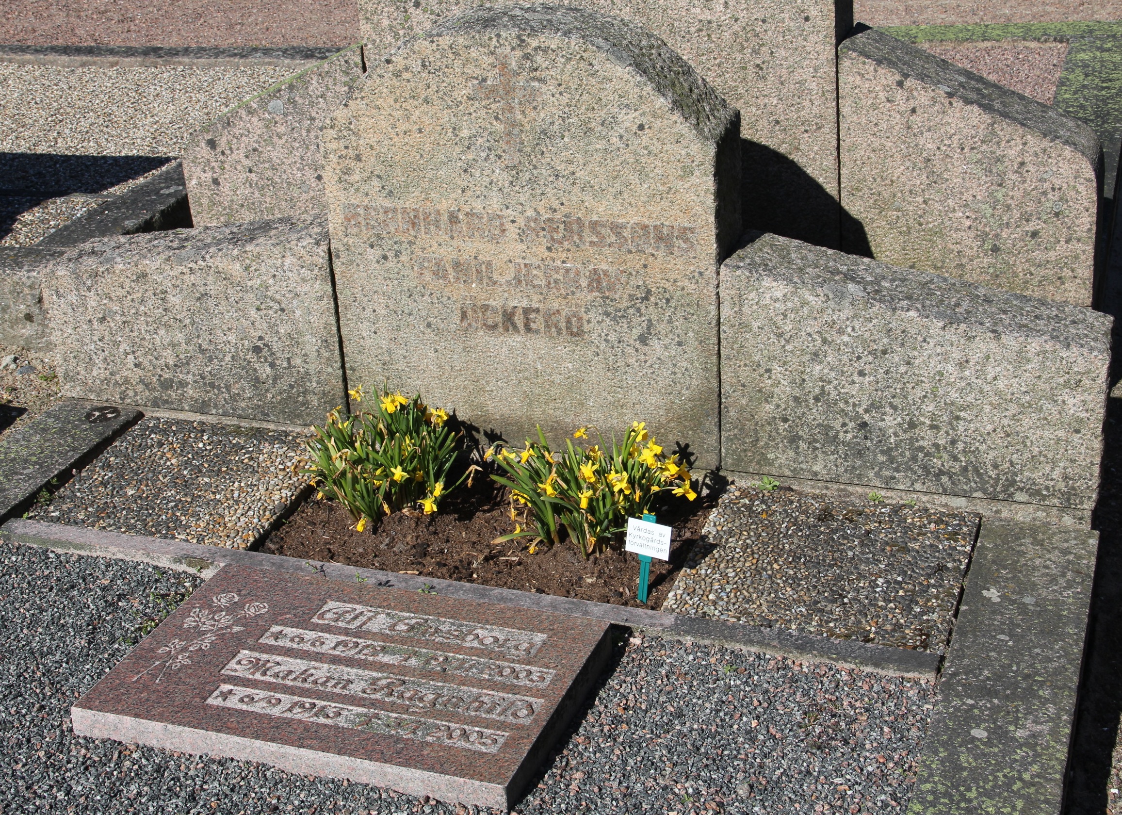 Grav D109 Öckerö Kyrkogård