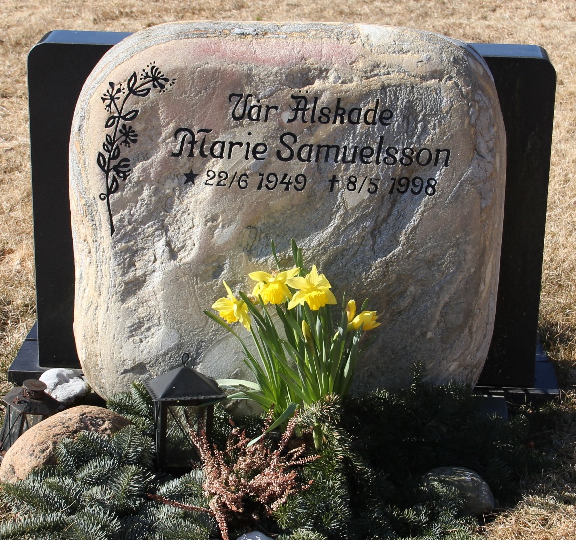Grav F085 Hönö Kyrkogård