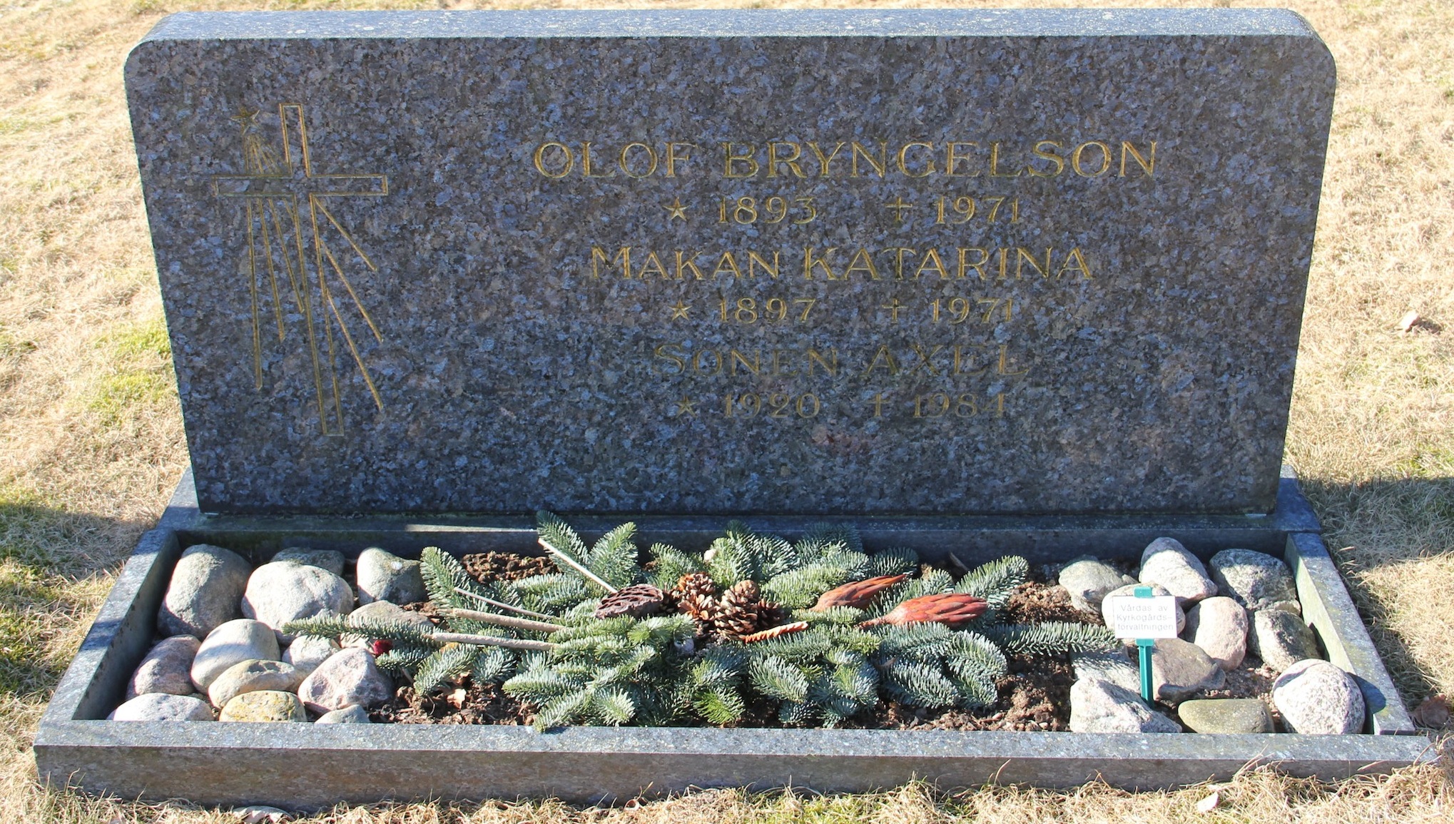 Grav B015 Hönö Kyrkogård