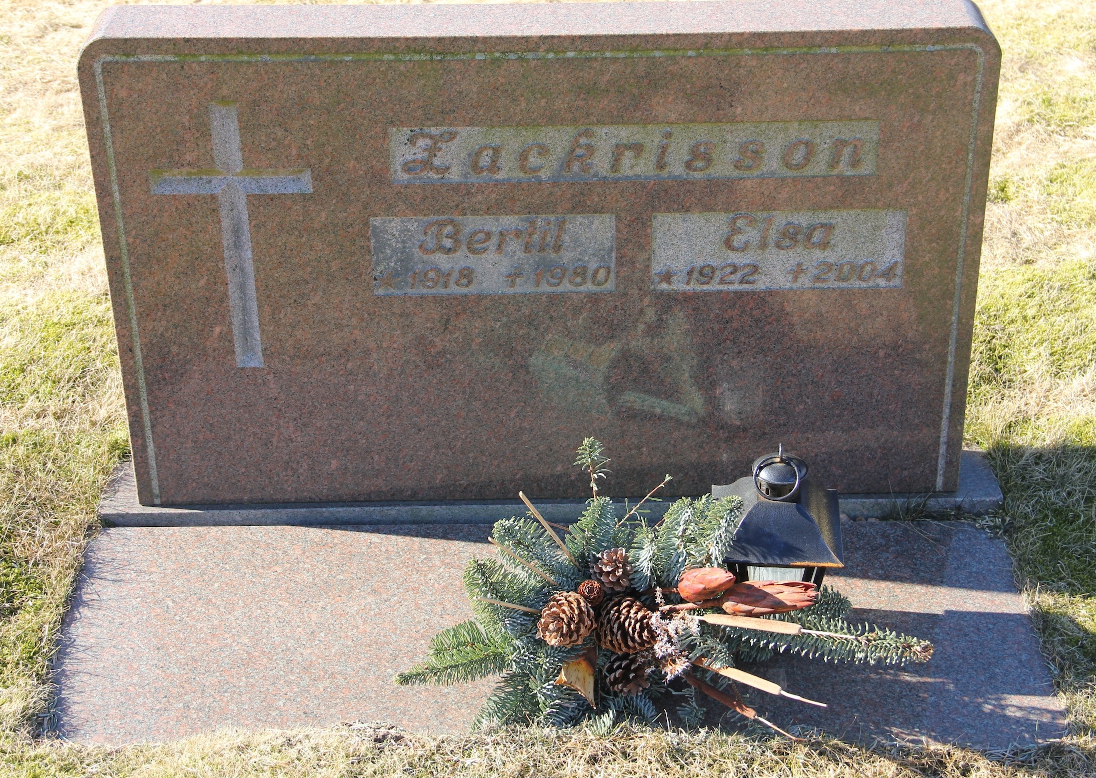 Grav B065 Hönö Kyrkogård