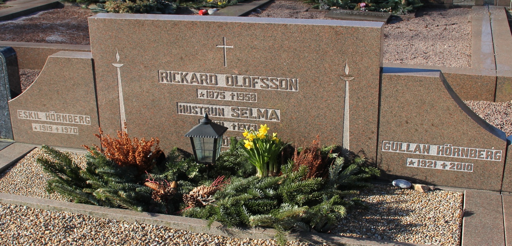 Grav E016 Hönö Kyrkogård