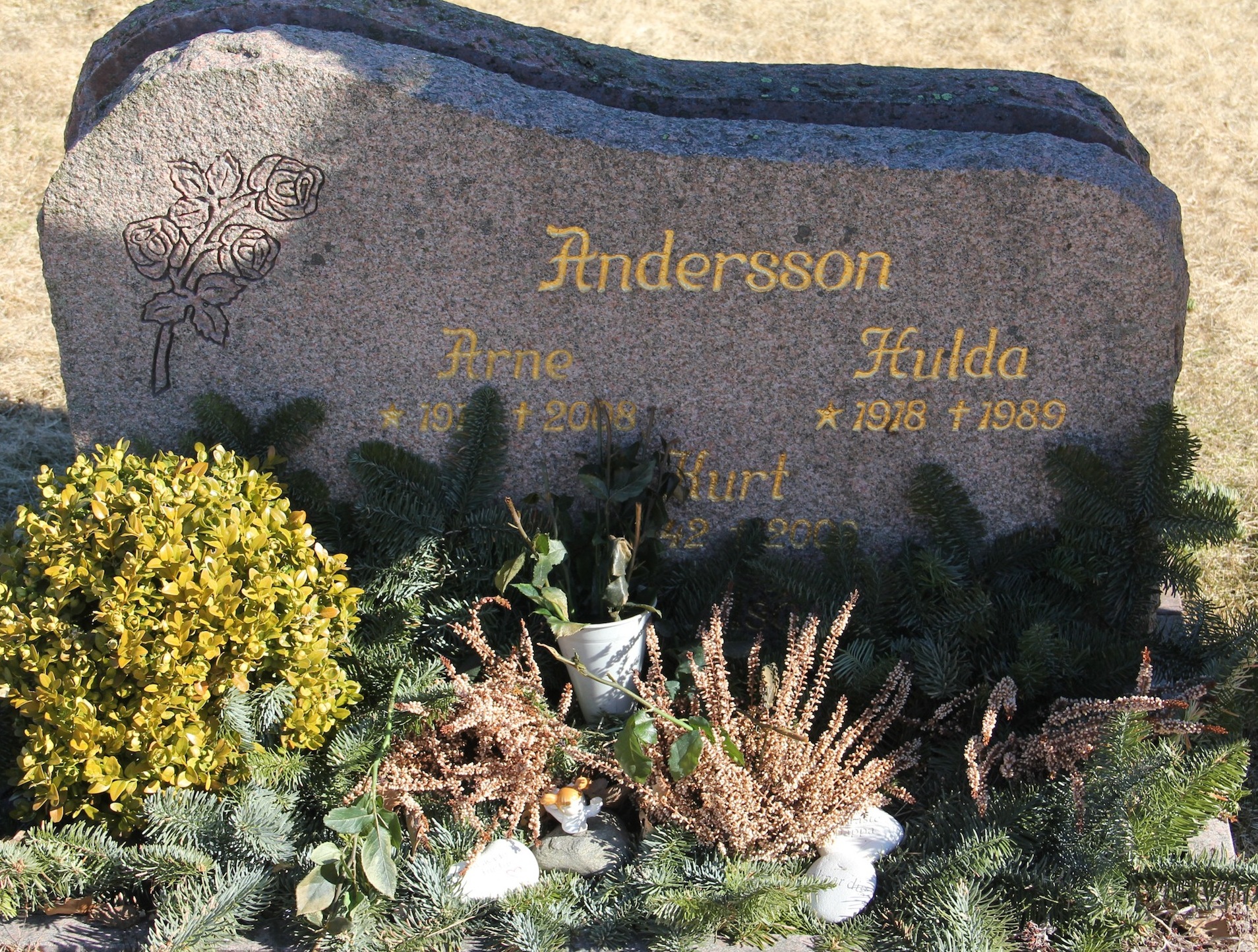 Grav C060 Hönö Kyrkogård