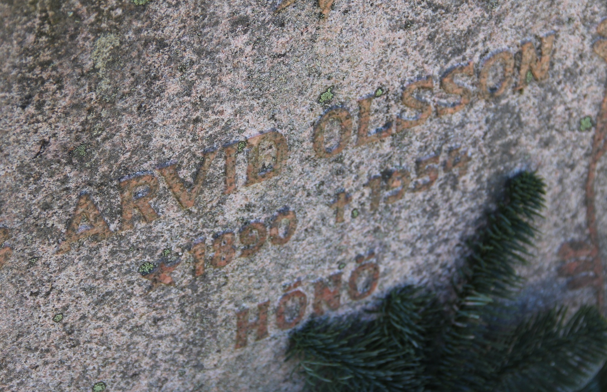 Grav D014 Hönö Kyrkogård