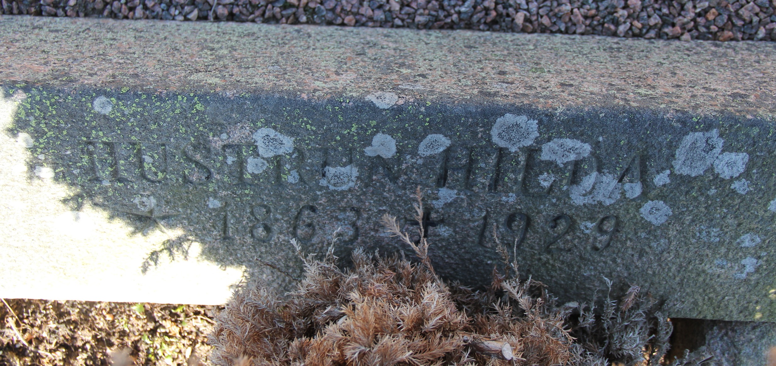 Grav D095 Öckerö Kyrkogård