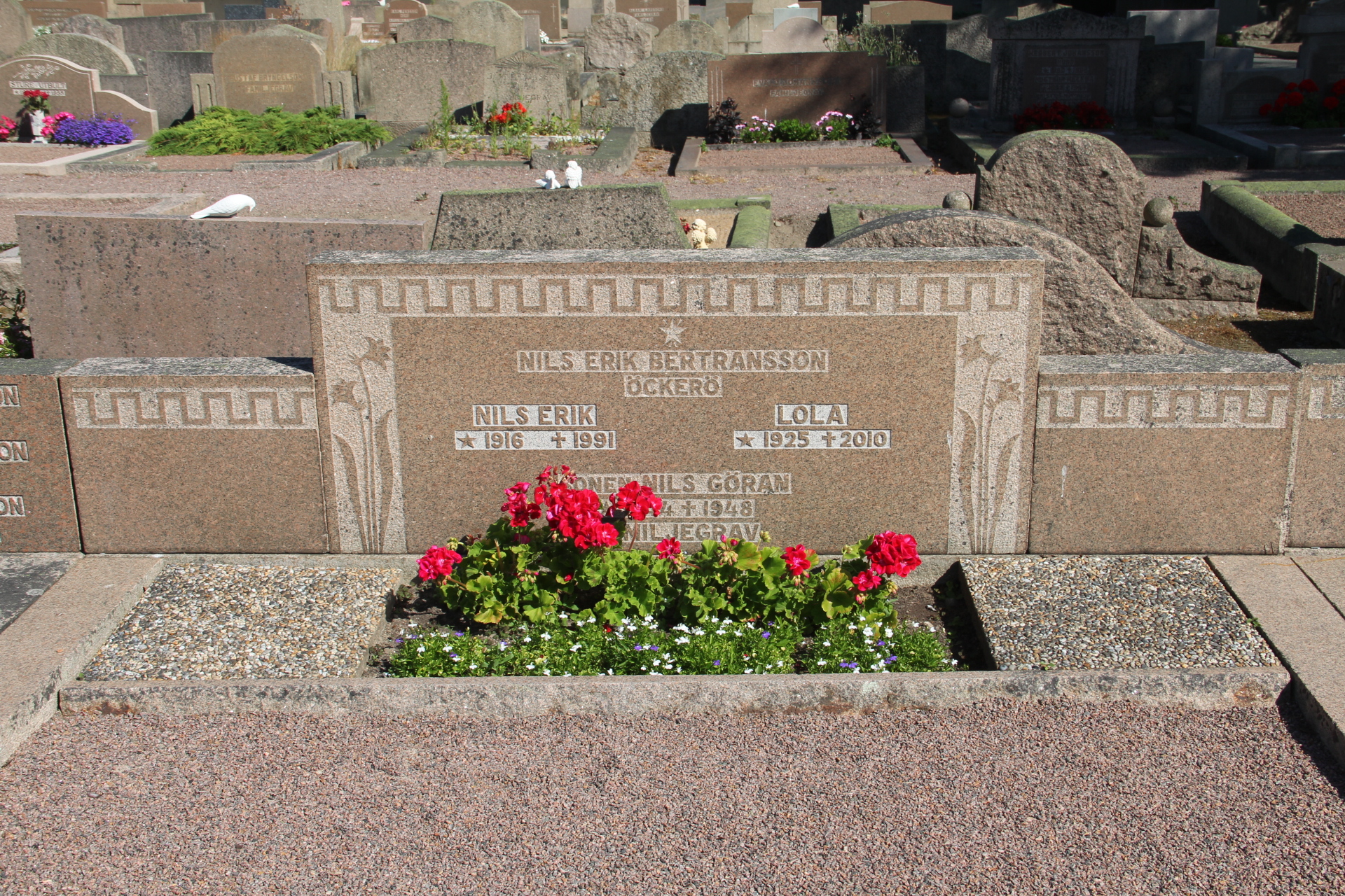 Grav F007 Öckerö Kyrkogård