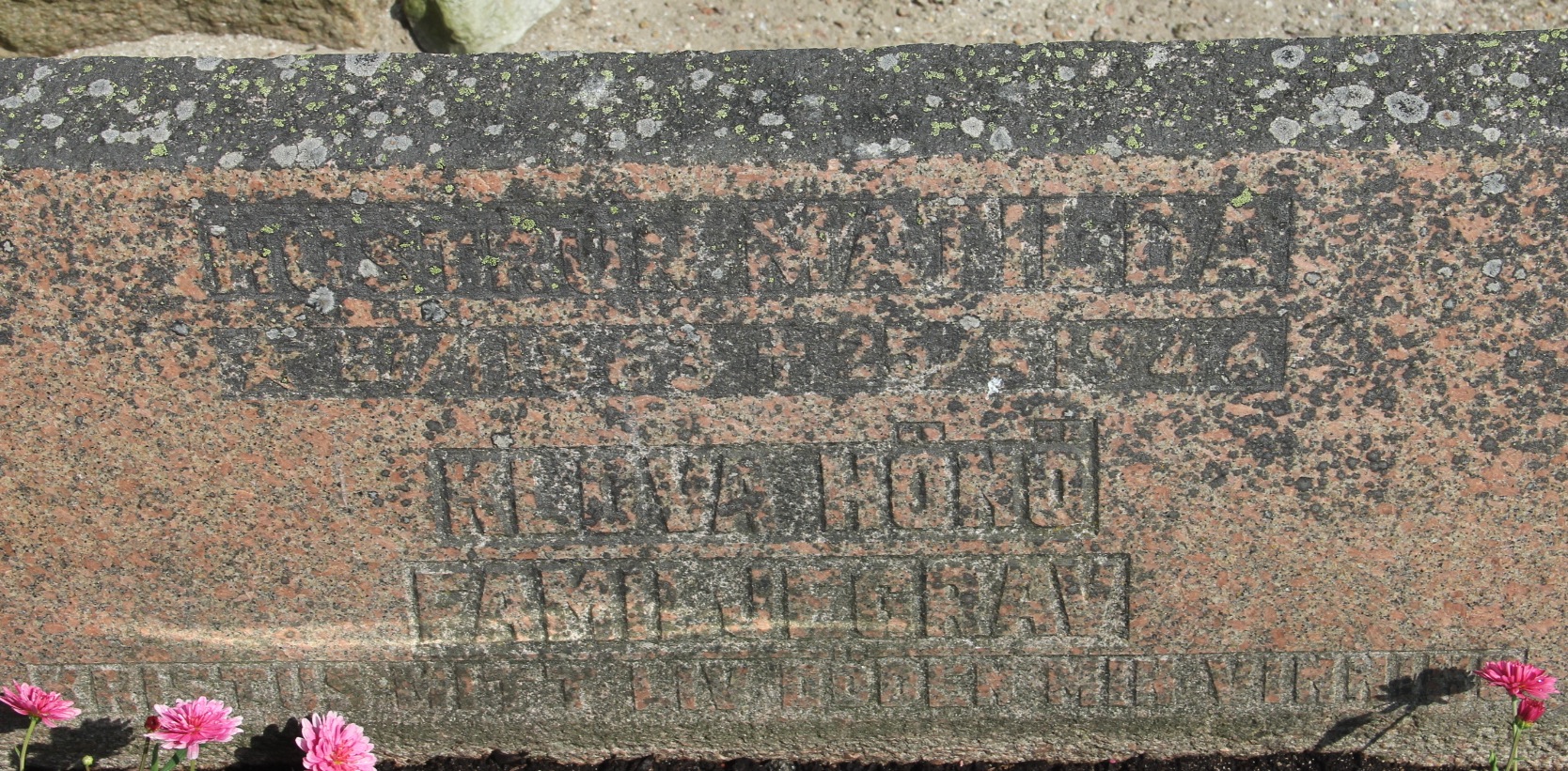 Grav E095 Öckerö Kyrkogård