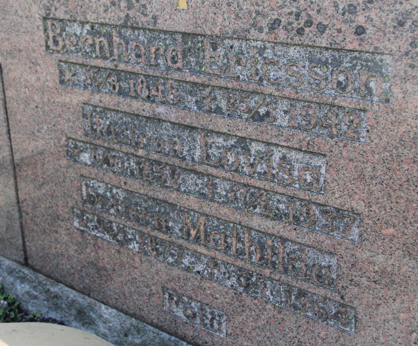 Grav E182 Öckerö Kyrkogård