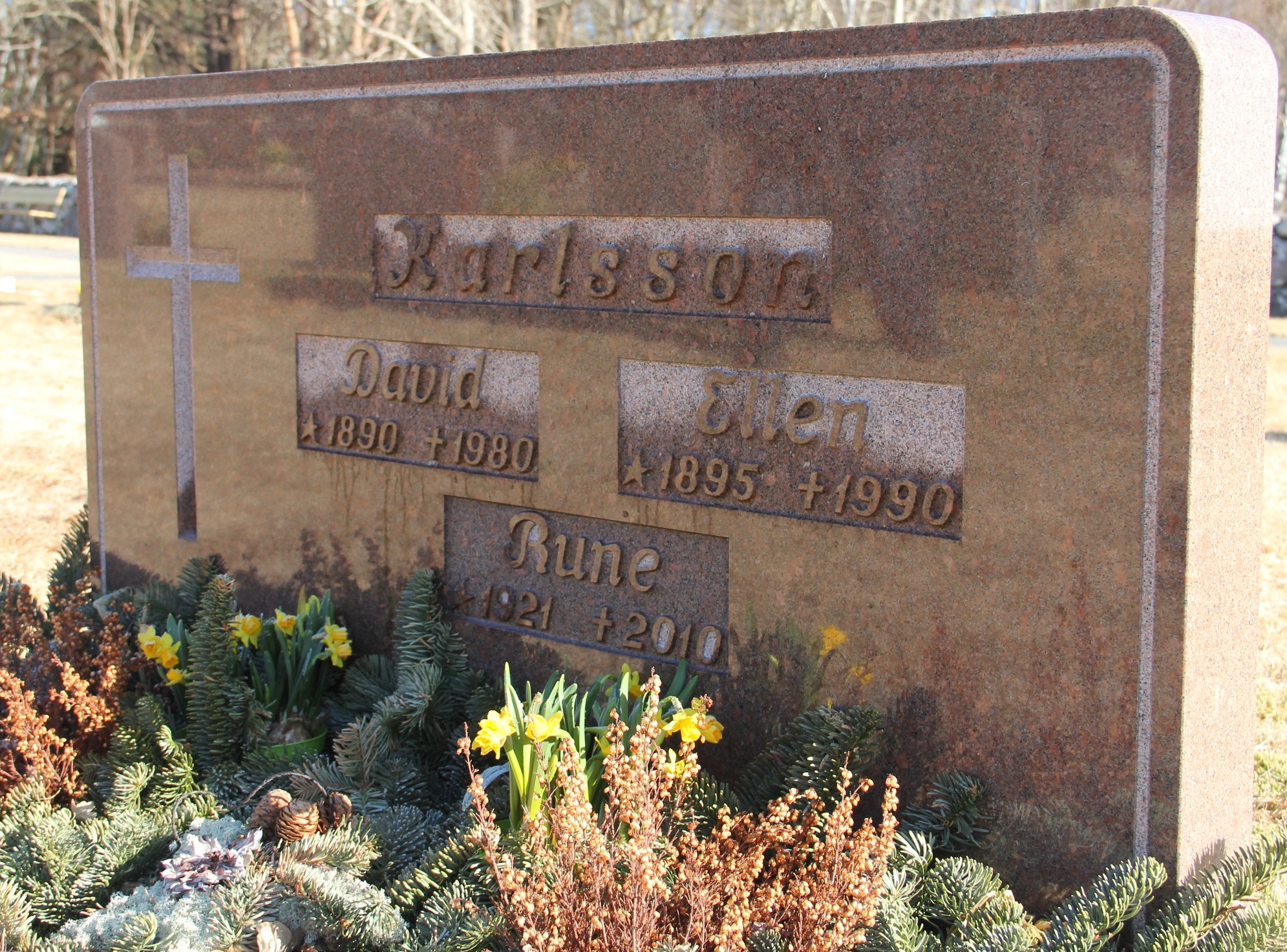 Grav E075 Hönö Kyrkogård